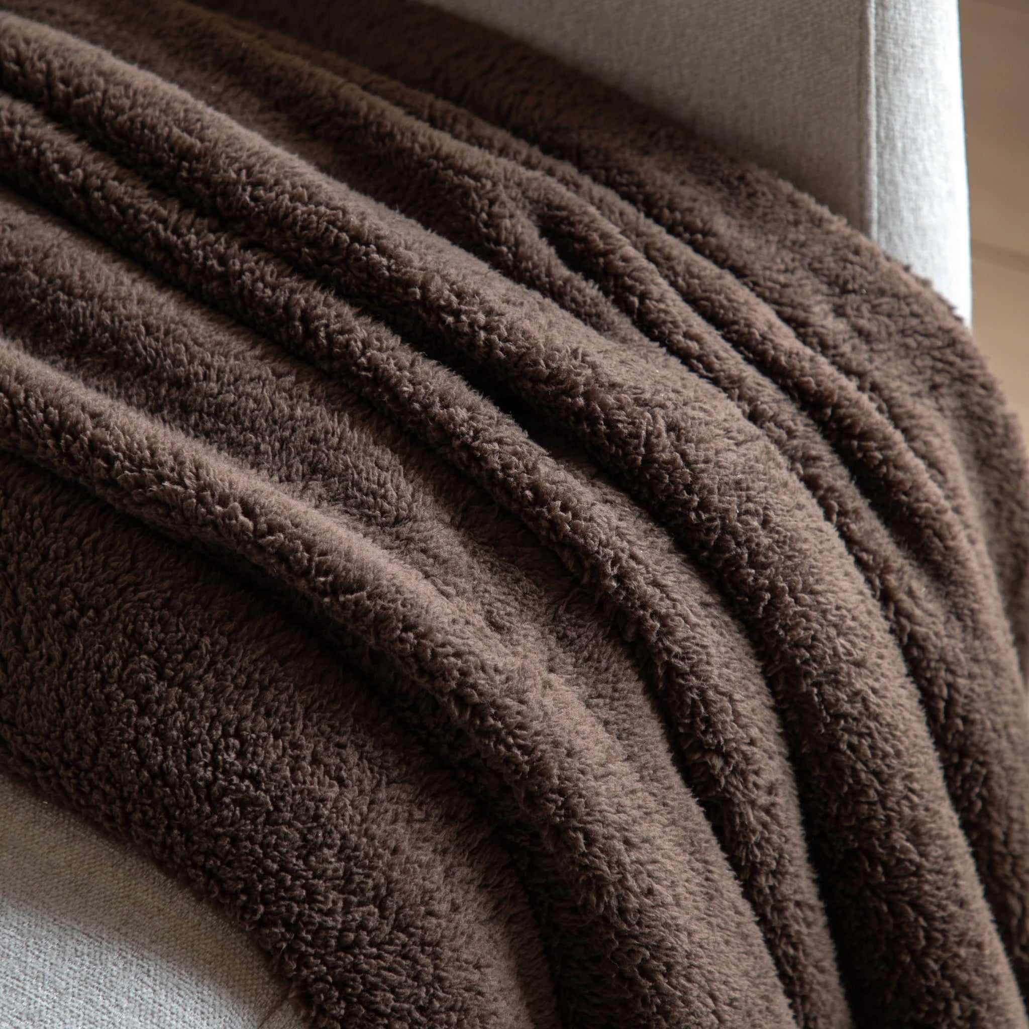 Cudella Teddy Fleece Chocolate Brown Throw