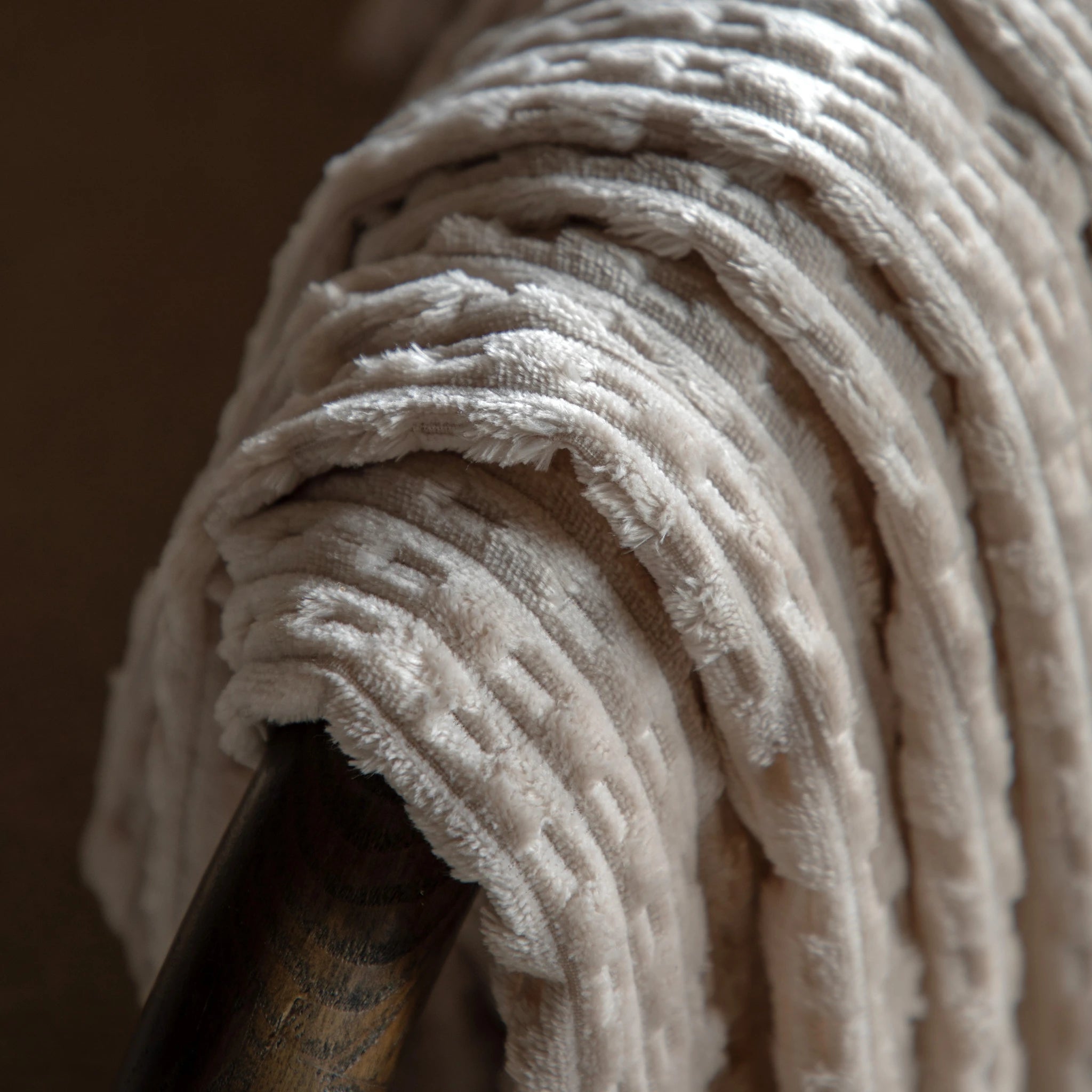Velluna Flannel Taupe Throw
