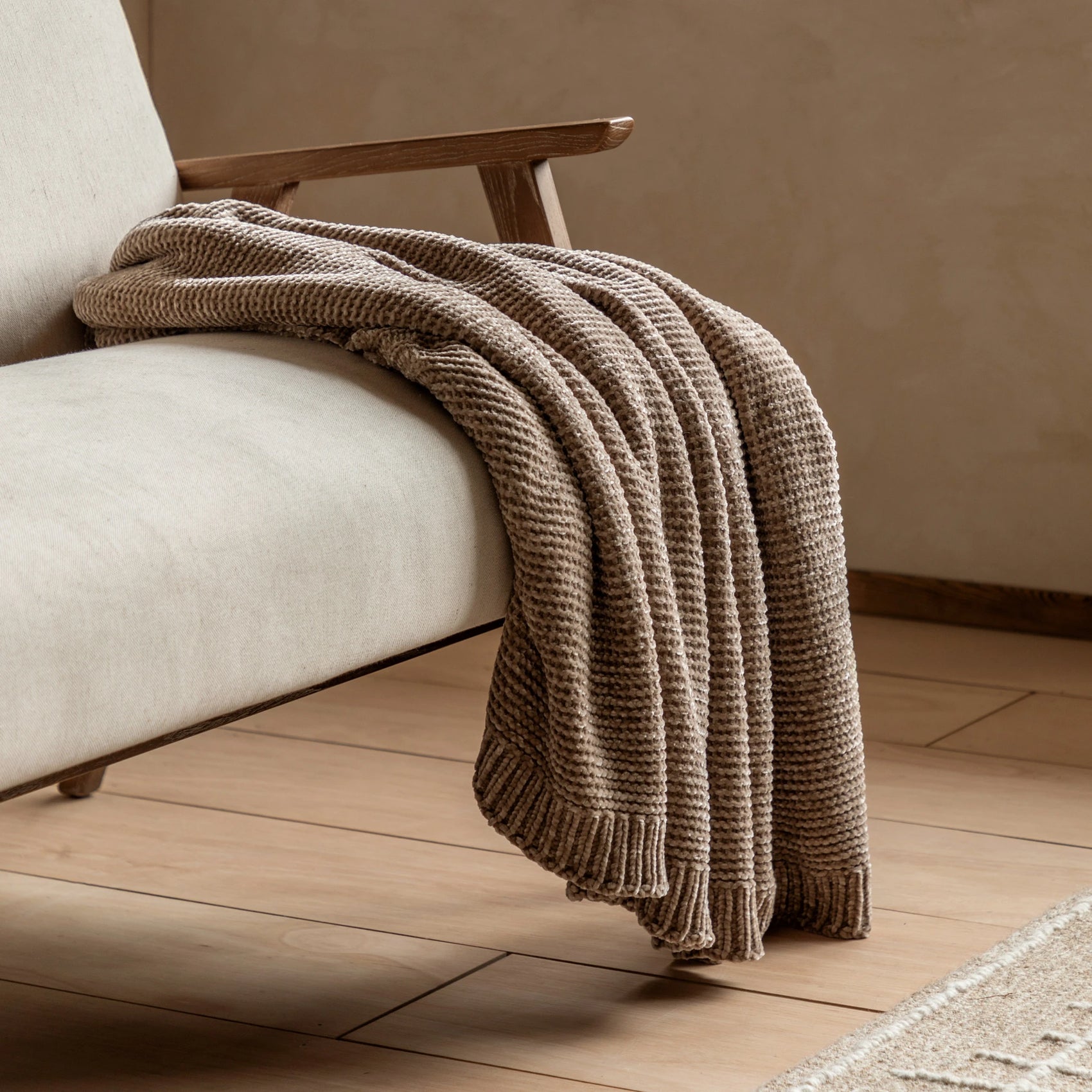 Velvette Deco Luxe Chunky Chenille Taupe Throw