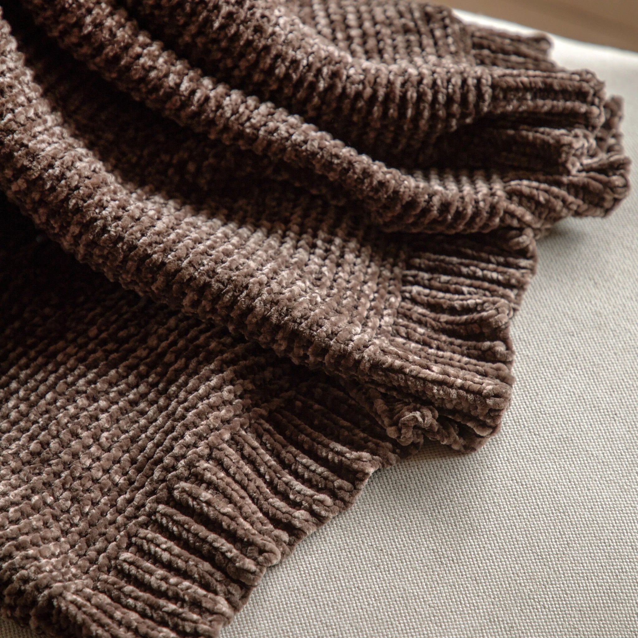 Velvette Deco Luxe Chunky Chenille Chocolate Brown Throw
