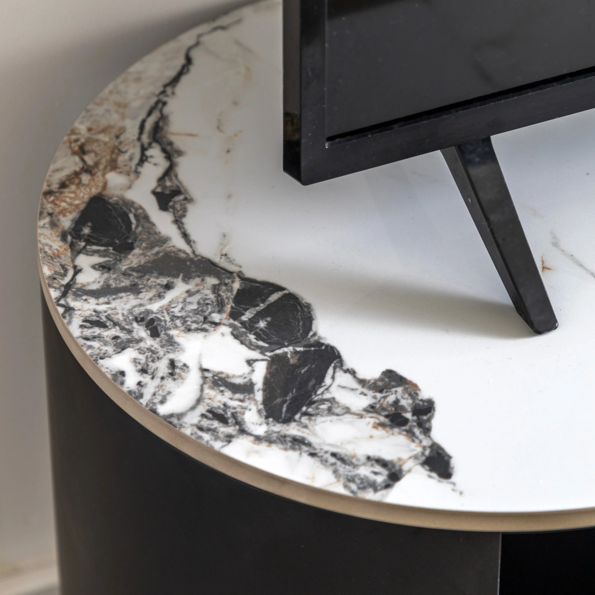 Everett Black & White Marble TV Unit
