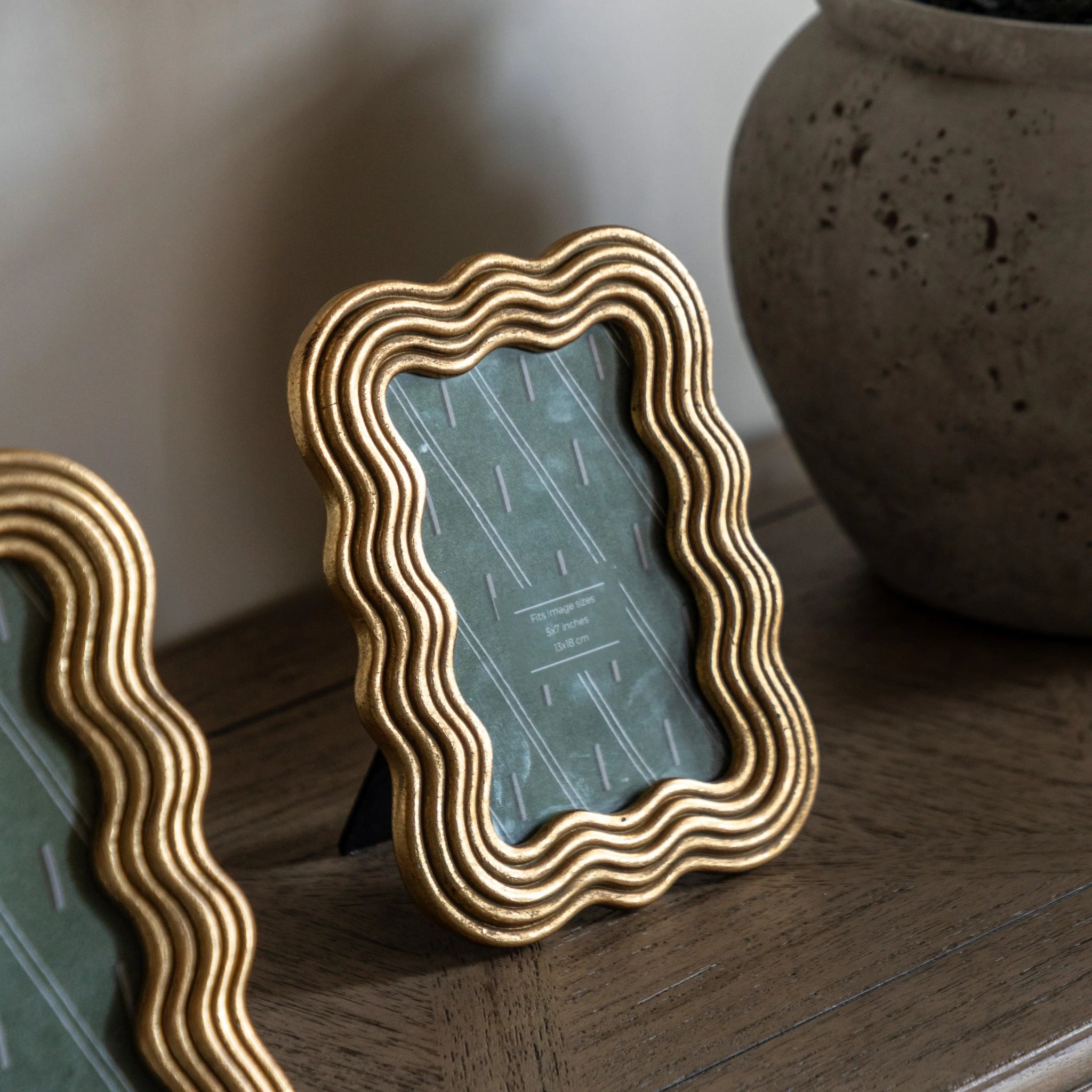 Zayla Gold Resin Photo Frame 15x10cm