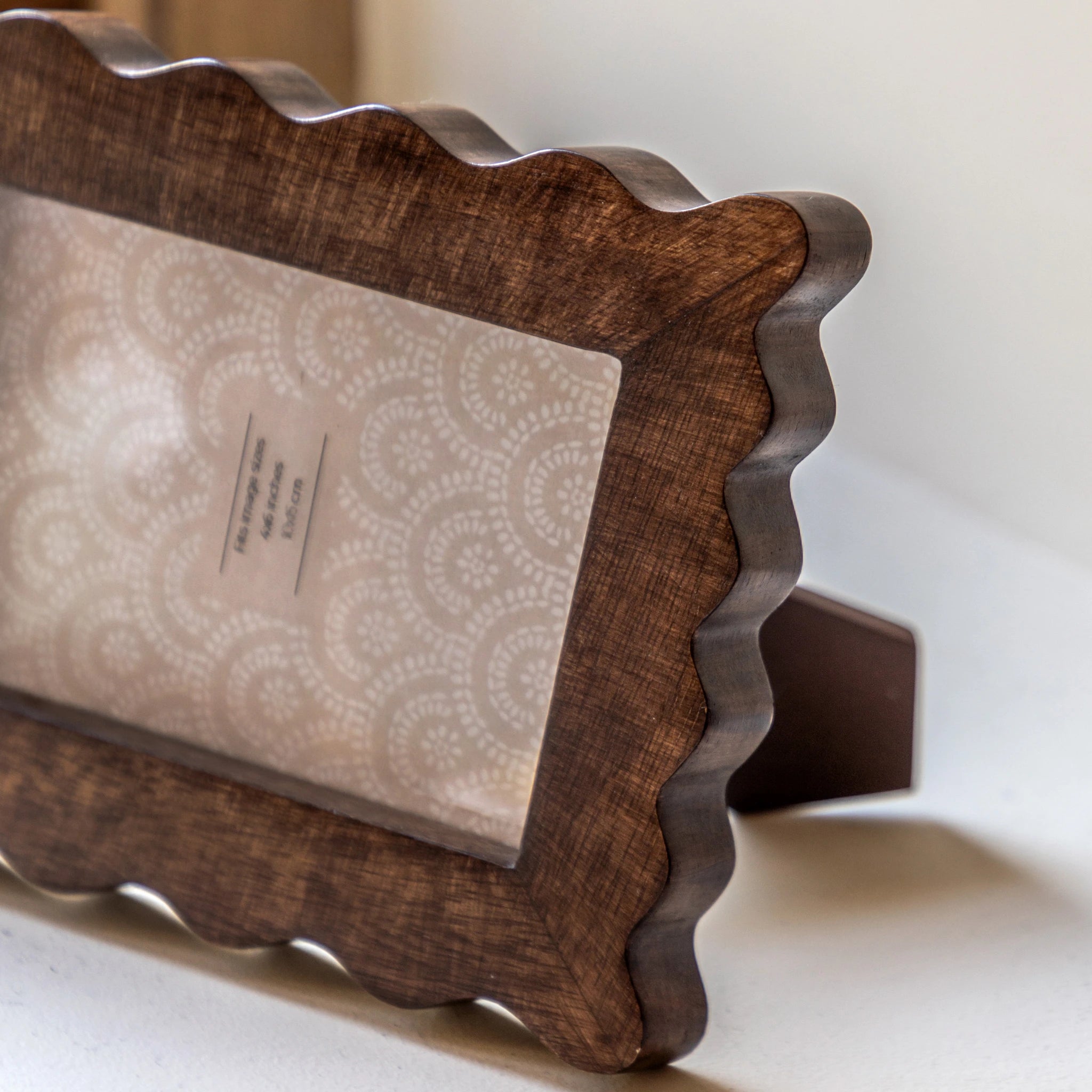 Salasco Brown Mango Wood Scallop Photo Frame 15x10cm