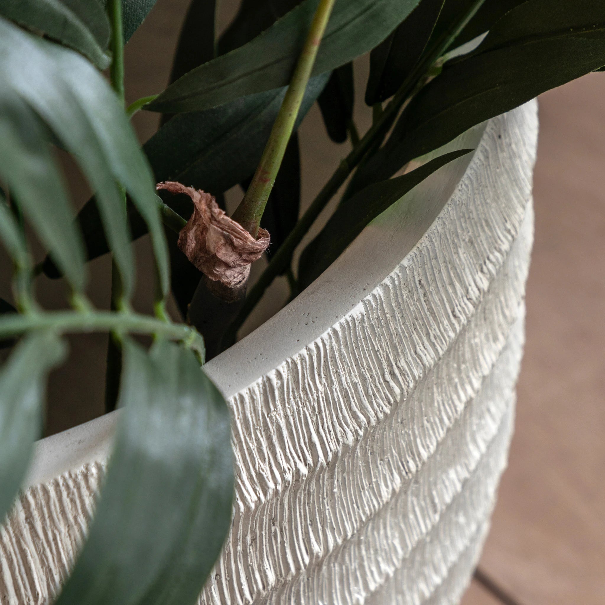 Amberpoint Ridged White Metal Outdoor Planter
