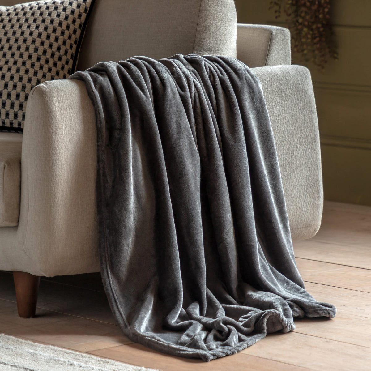 Phoenix Super Soft Flannel Fleece Grey Throw
