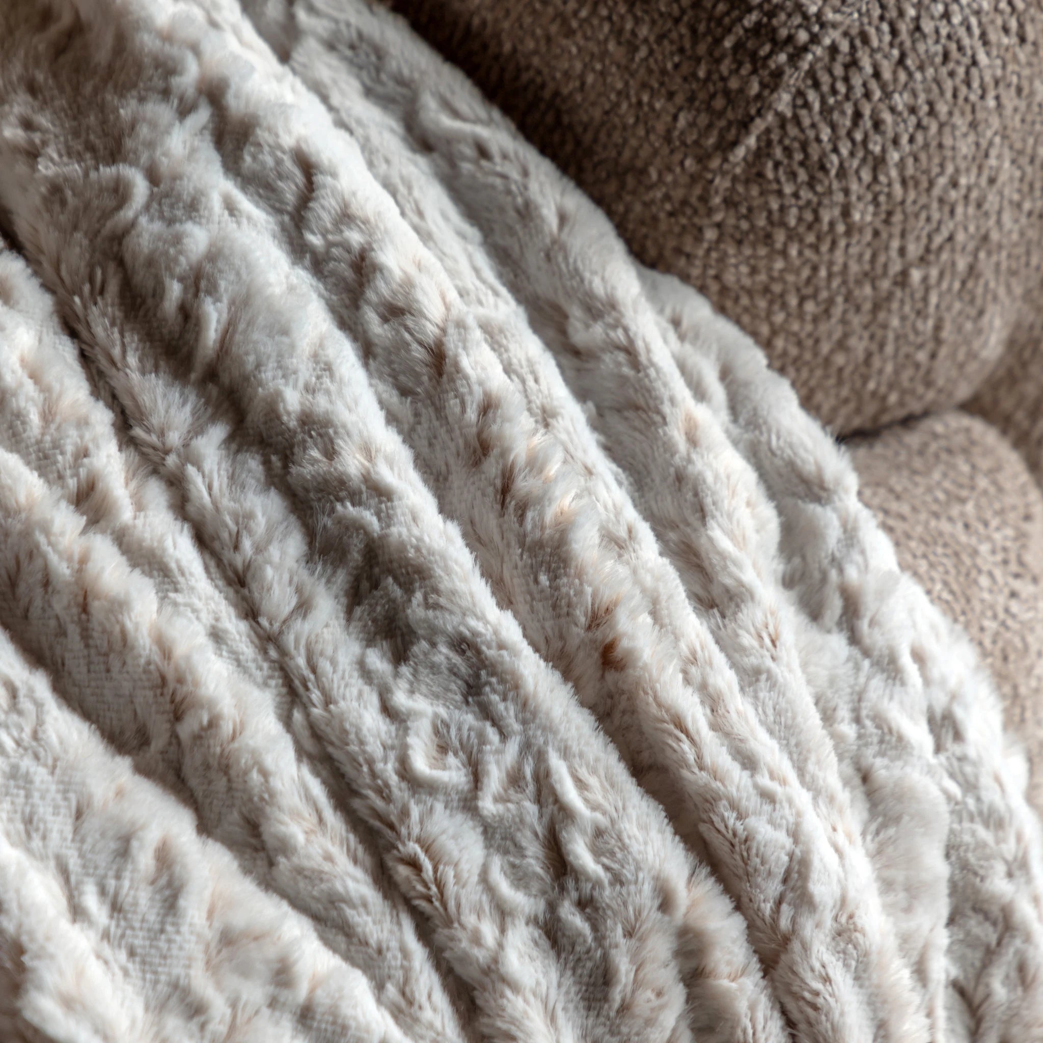 Mare Faux Fur Natural Throw
