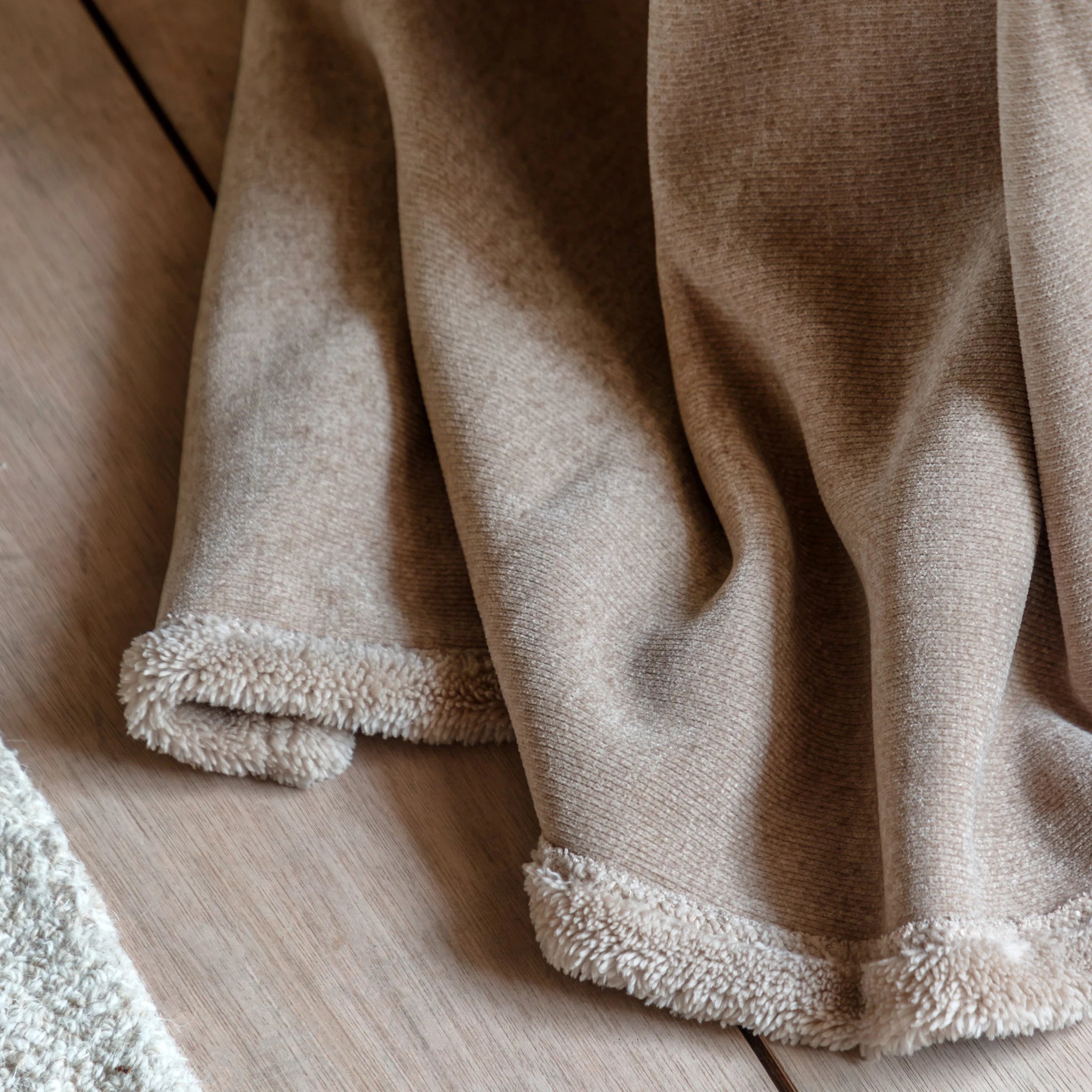 Velora Chenille Sherpa Natural Throw