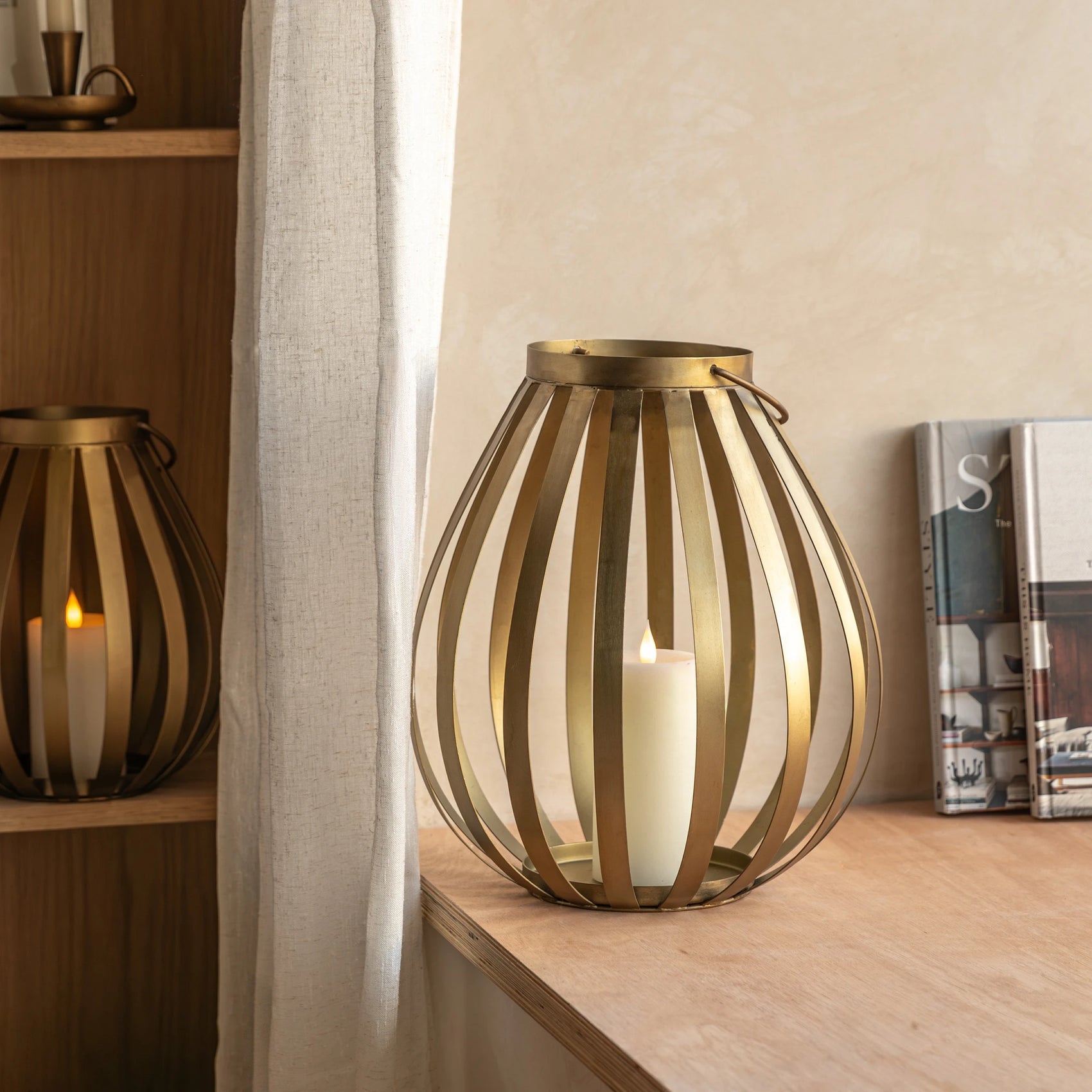 Parke Metal Bulb Gold Lantern Large