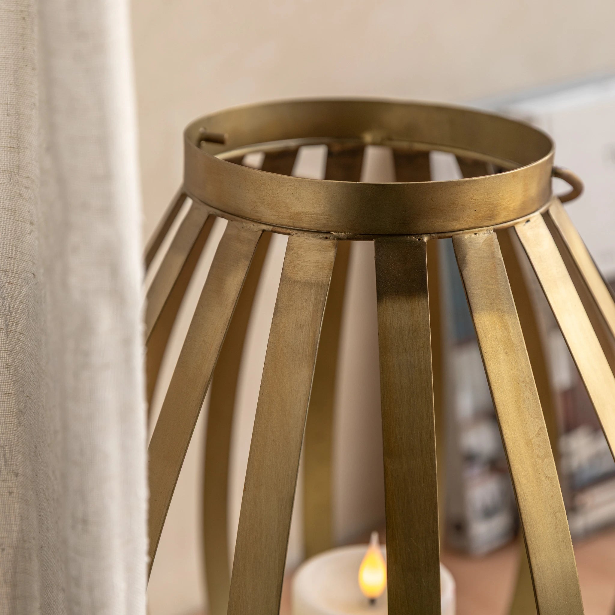 Parke Metal Bulb Gold Lantern Large