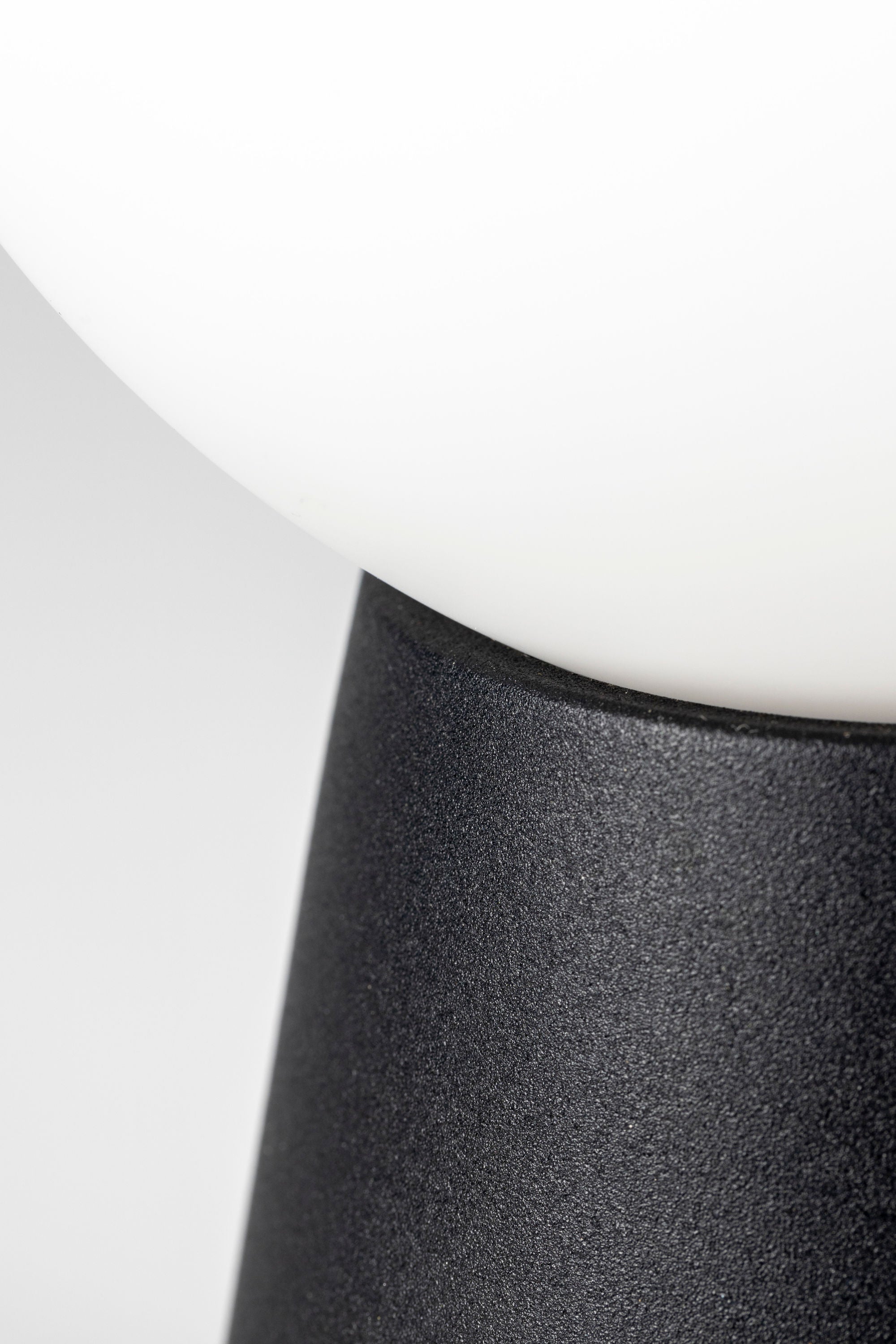 Zuiver Stellar Black & White Orb Table Lamp