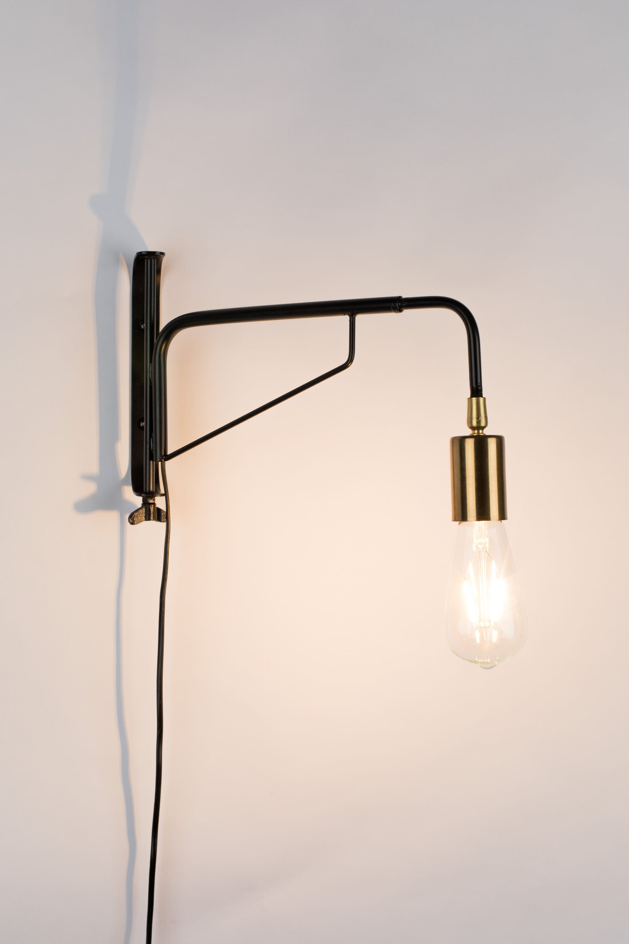 Lasse Arc Black Wall Light