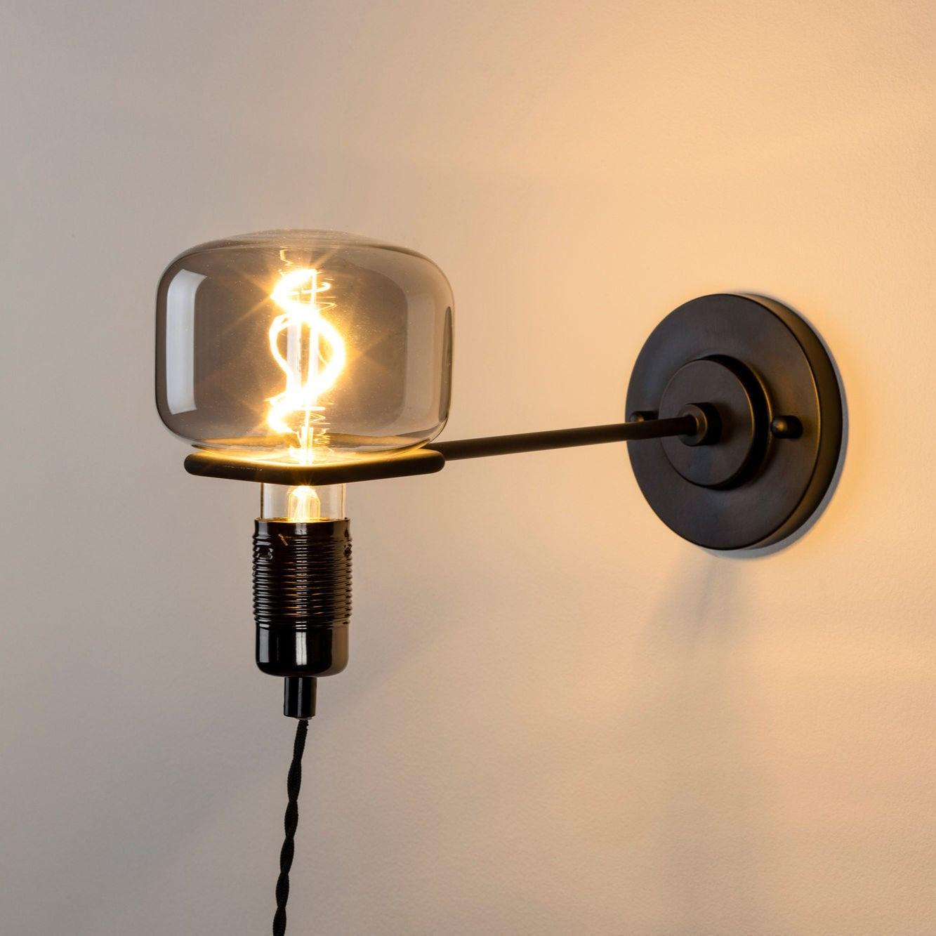 Zuiver Hazy Black Wired Wall Light