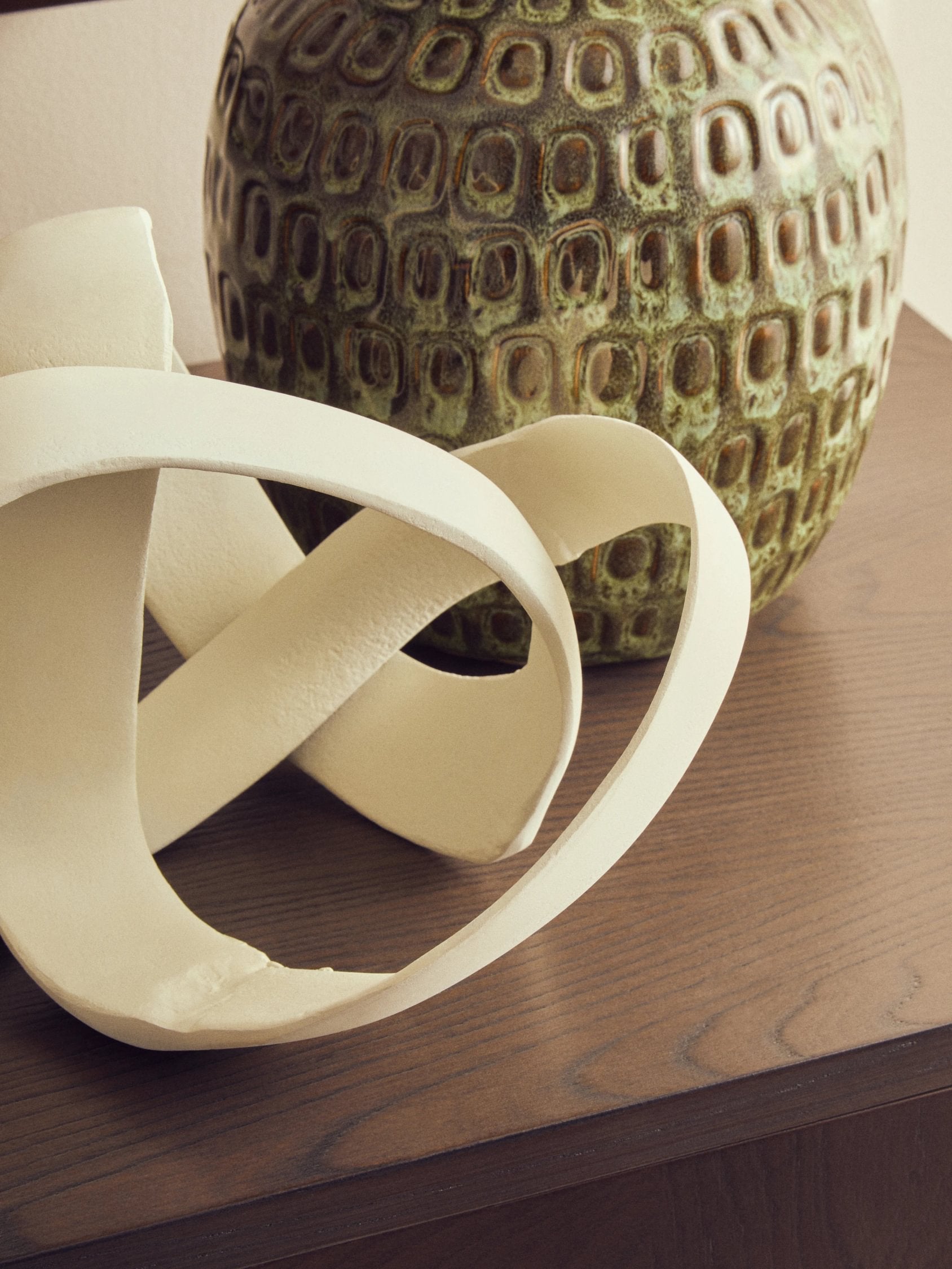 Atelier Ivory Finish Aluminium Knot Sculpture