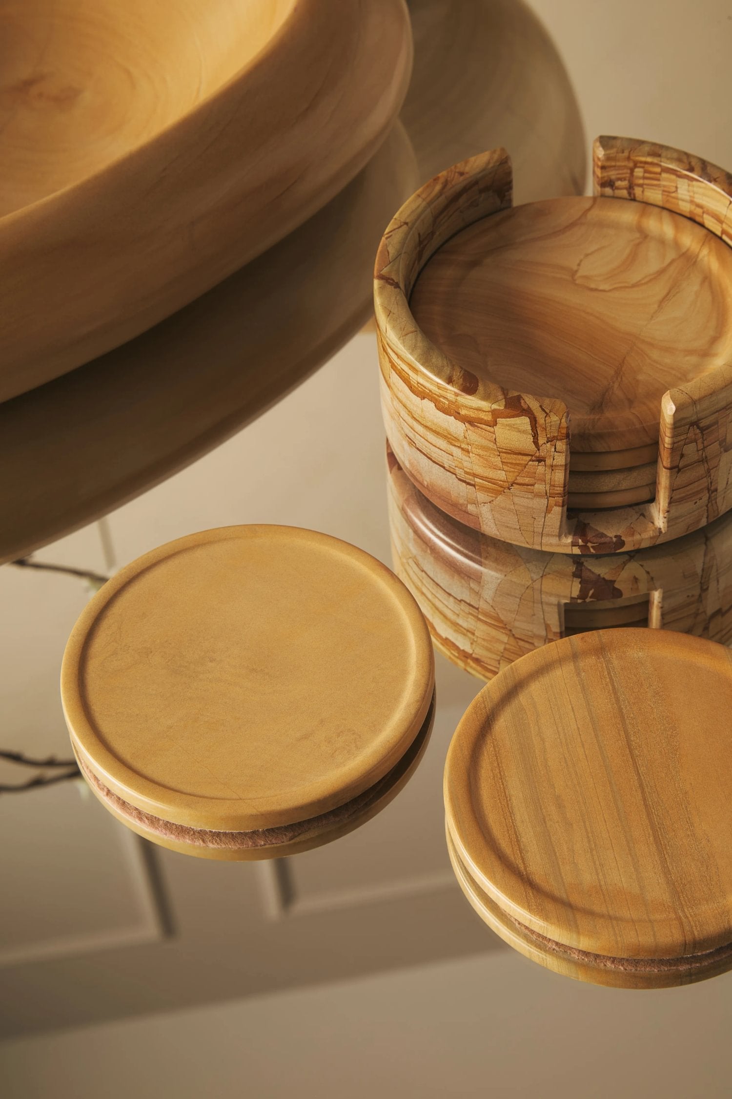 Set of 5 Wren Marble Round Coasters with Holder