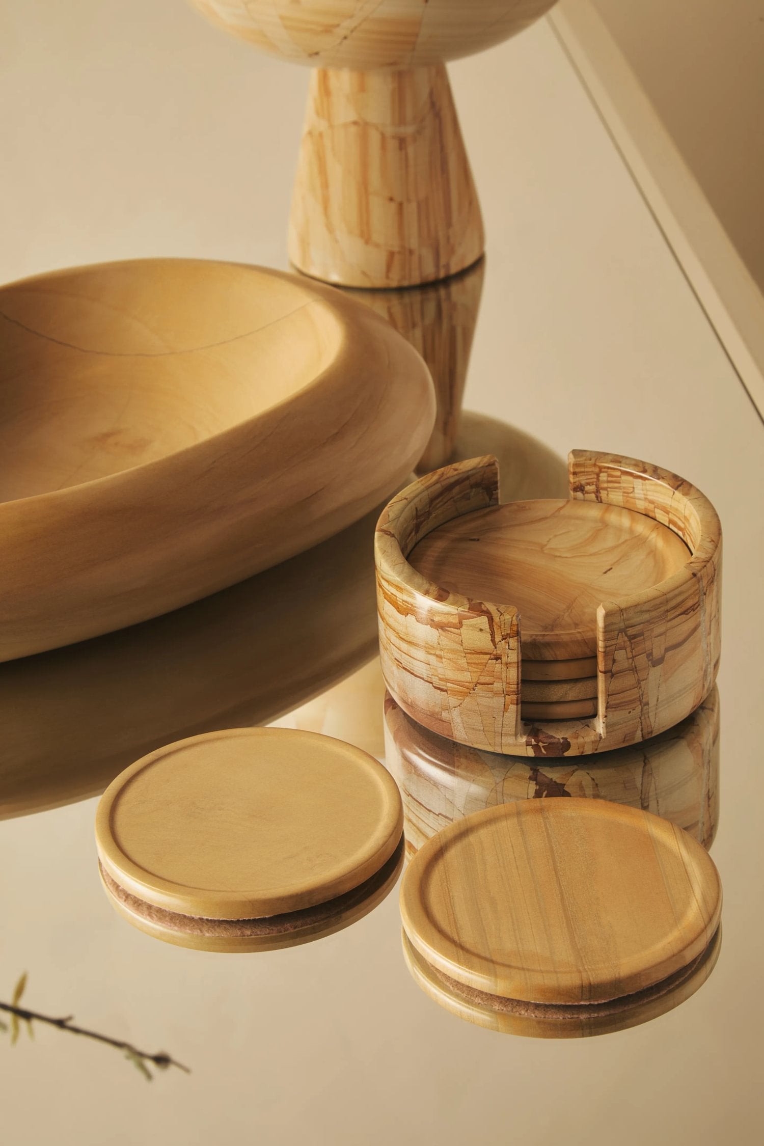 Set of 5 Wren Marble Round Coasters with Holder