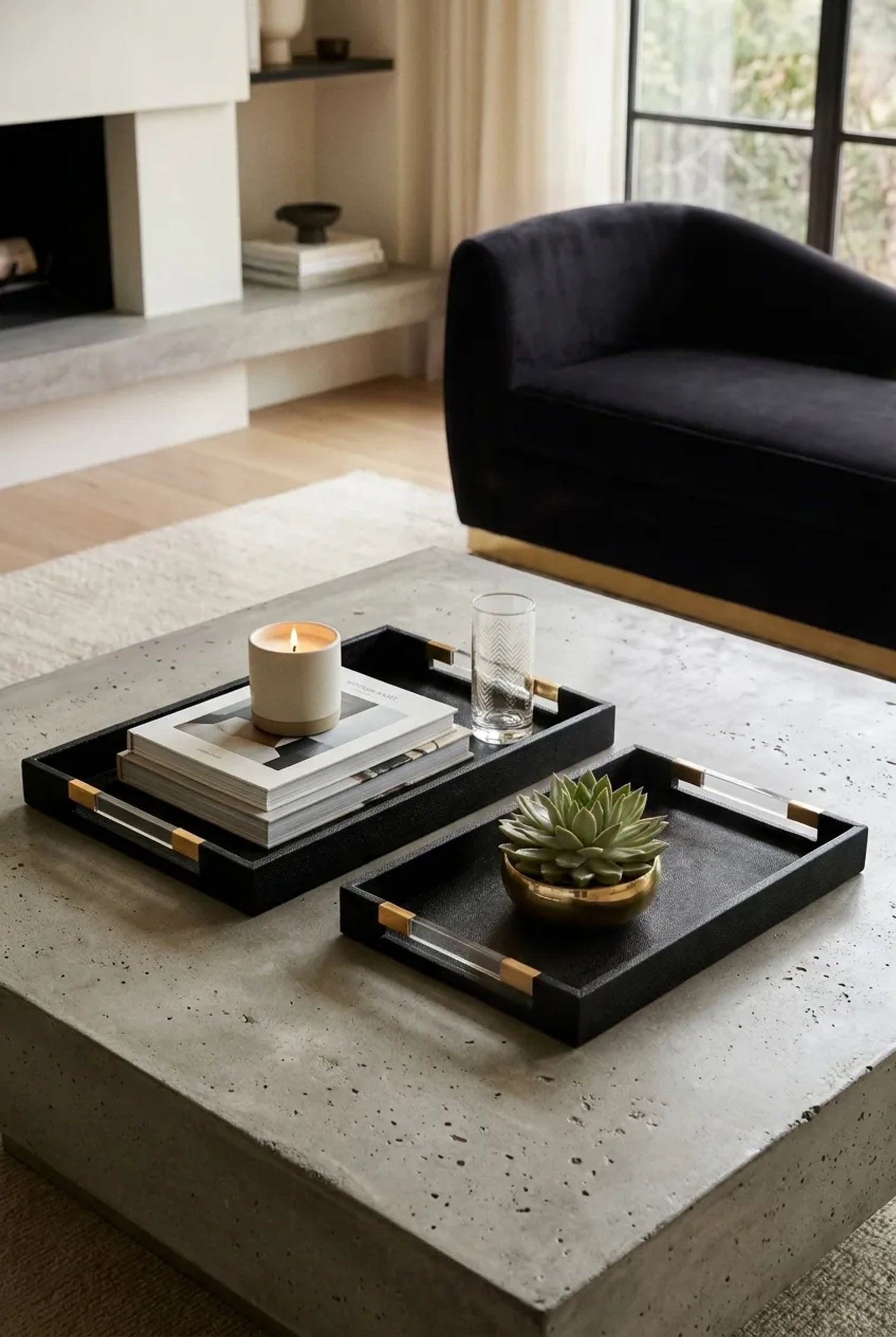Set of 2 Belgravia Black Trays