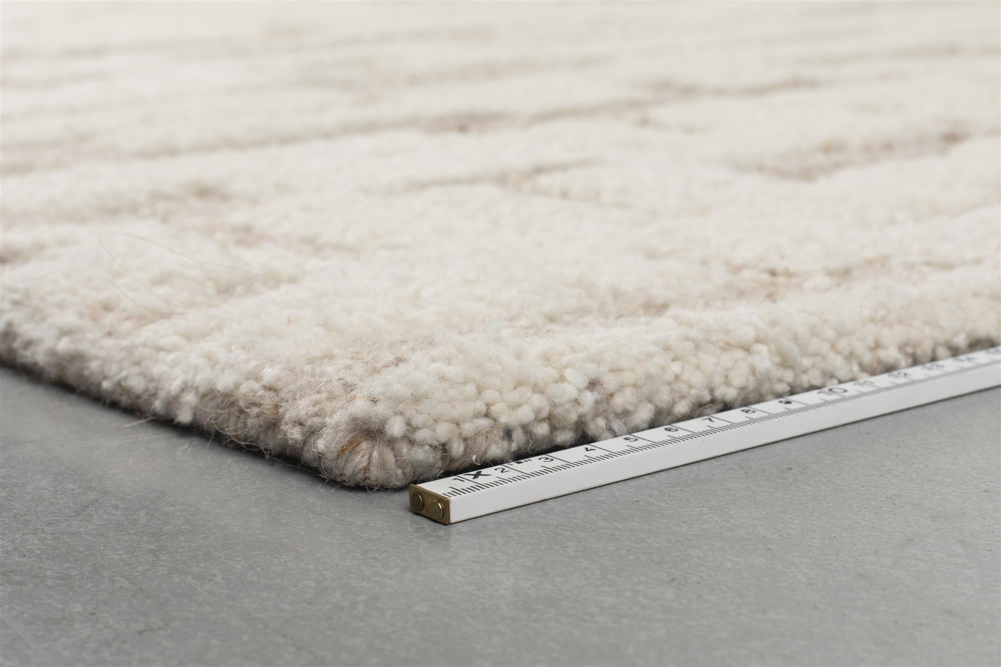 Zuiver Hills Beige Wool Rug 200 x 300 cm