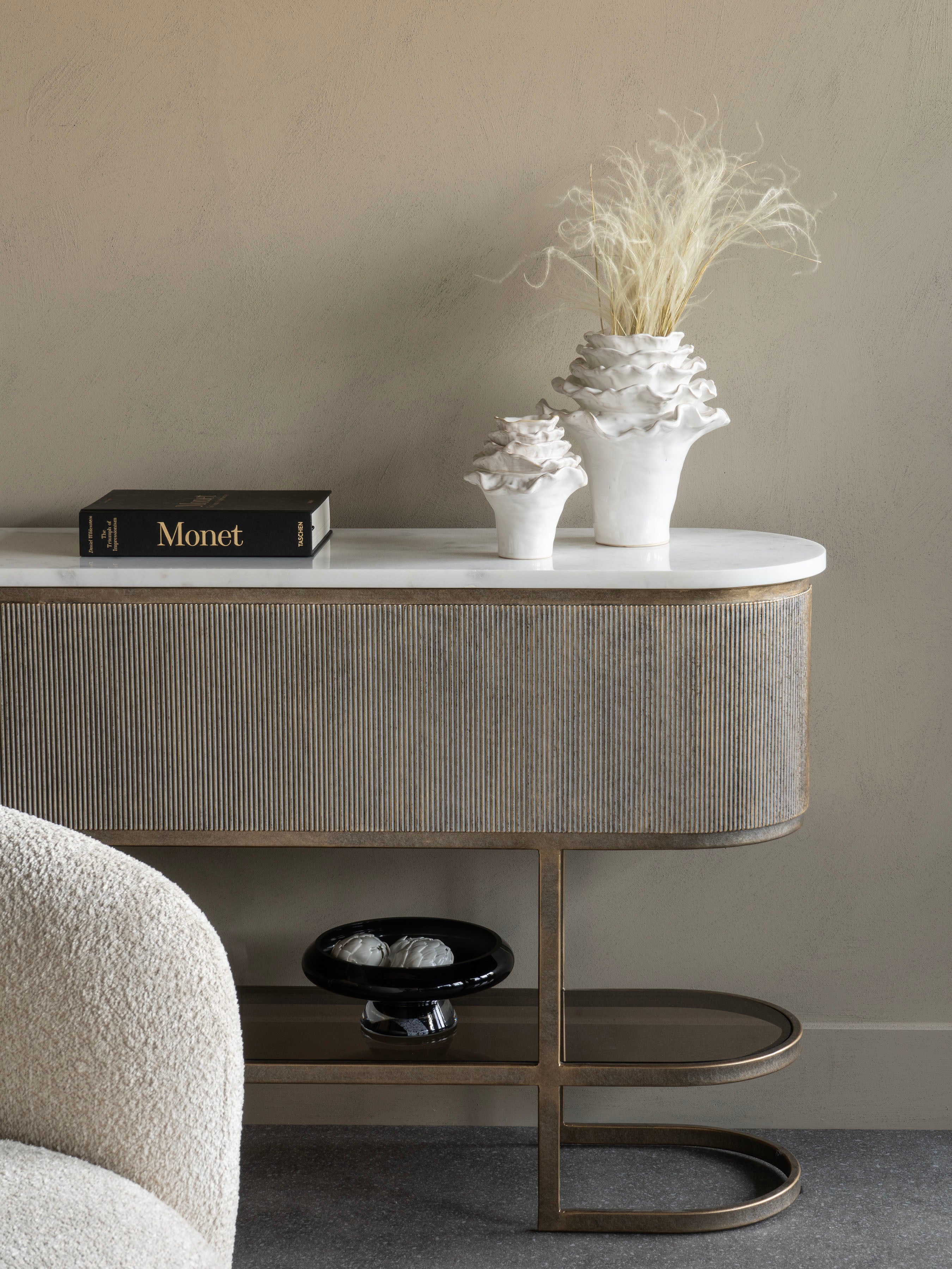 Noir Black Glass Bowl on Stand