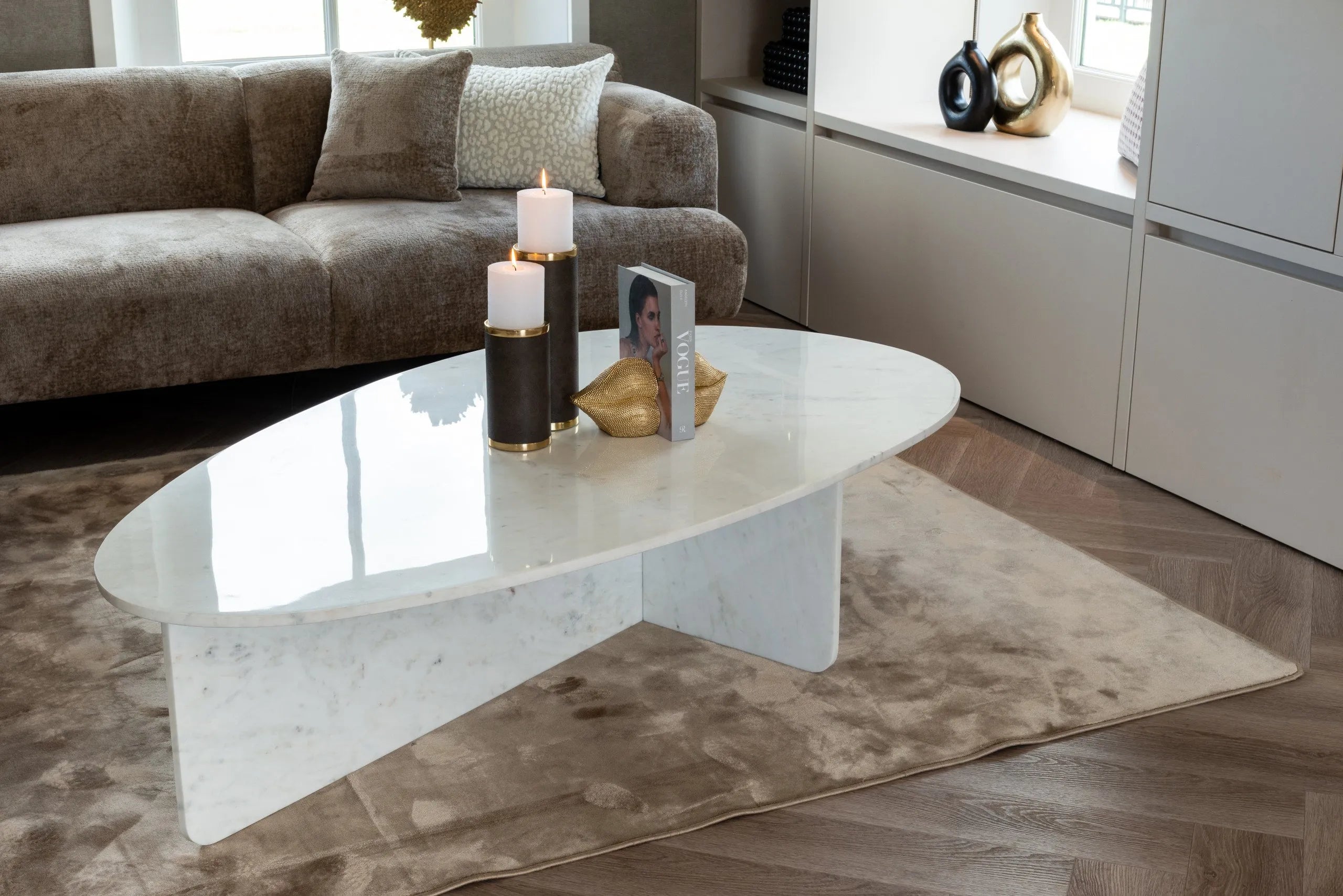 Richmond Interiors Felice Black Donut Vase