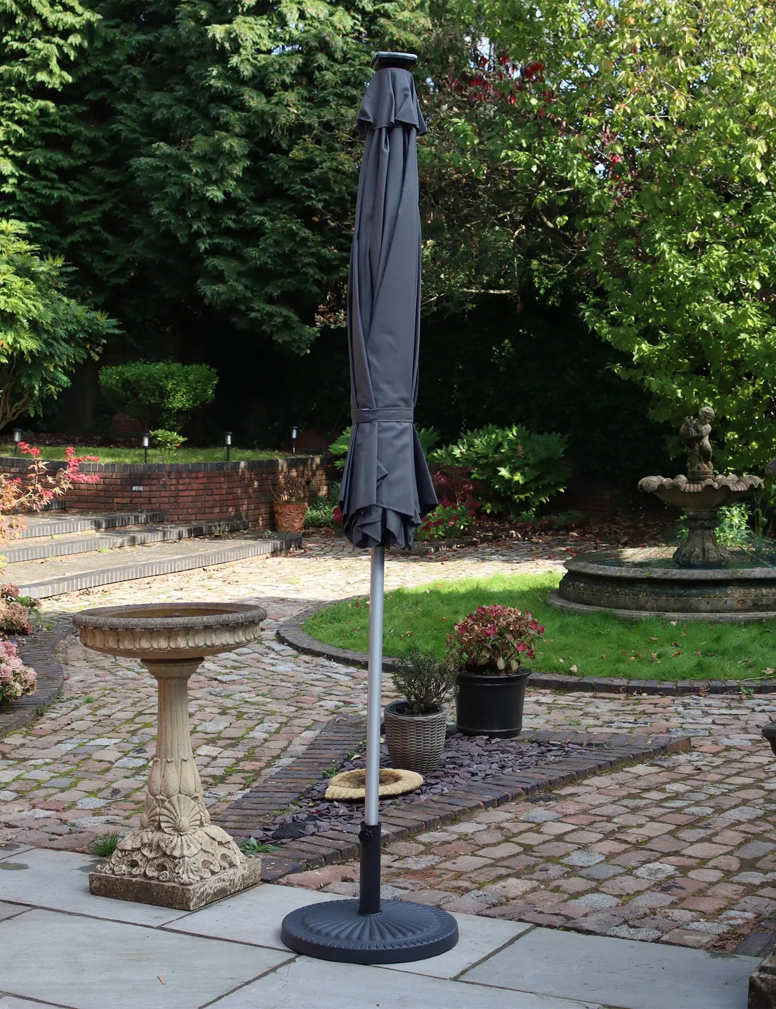 Crank & Tilt LED Strip Parasol - Grey