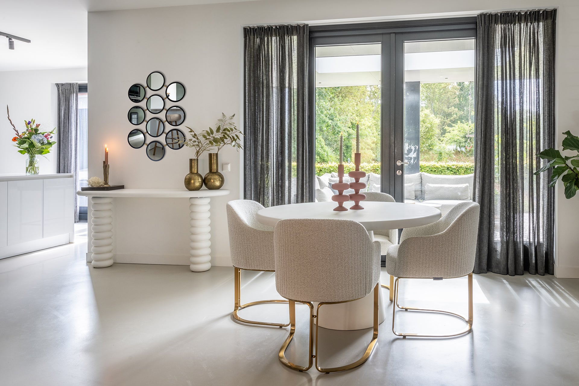 Richmond Interiors Bloomstone Soft Chalk White Round Dining Table