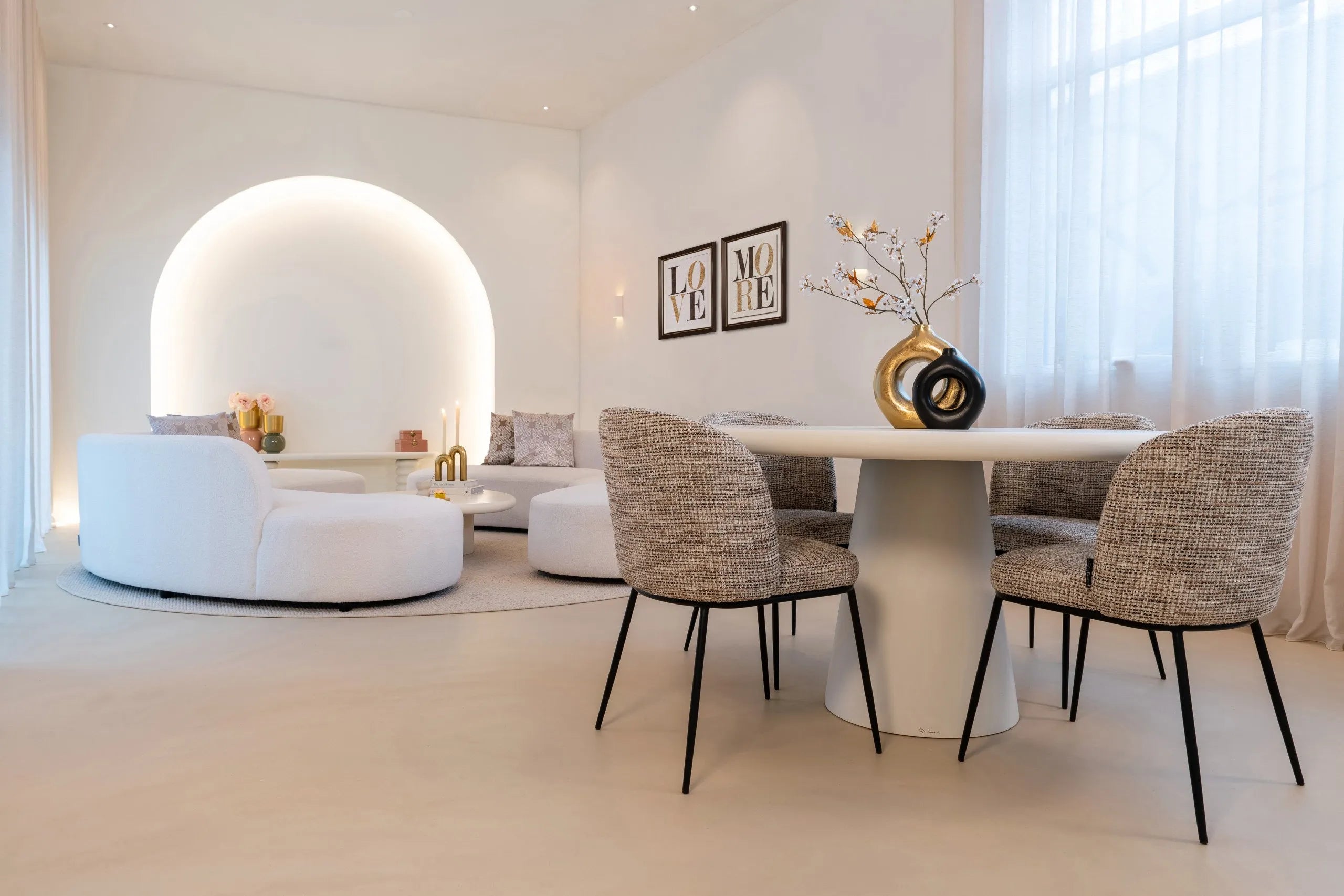 Richmond Interiors Felice Black Donut Vase