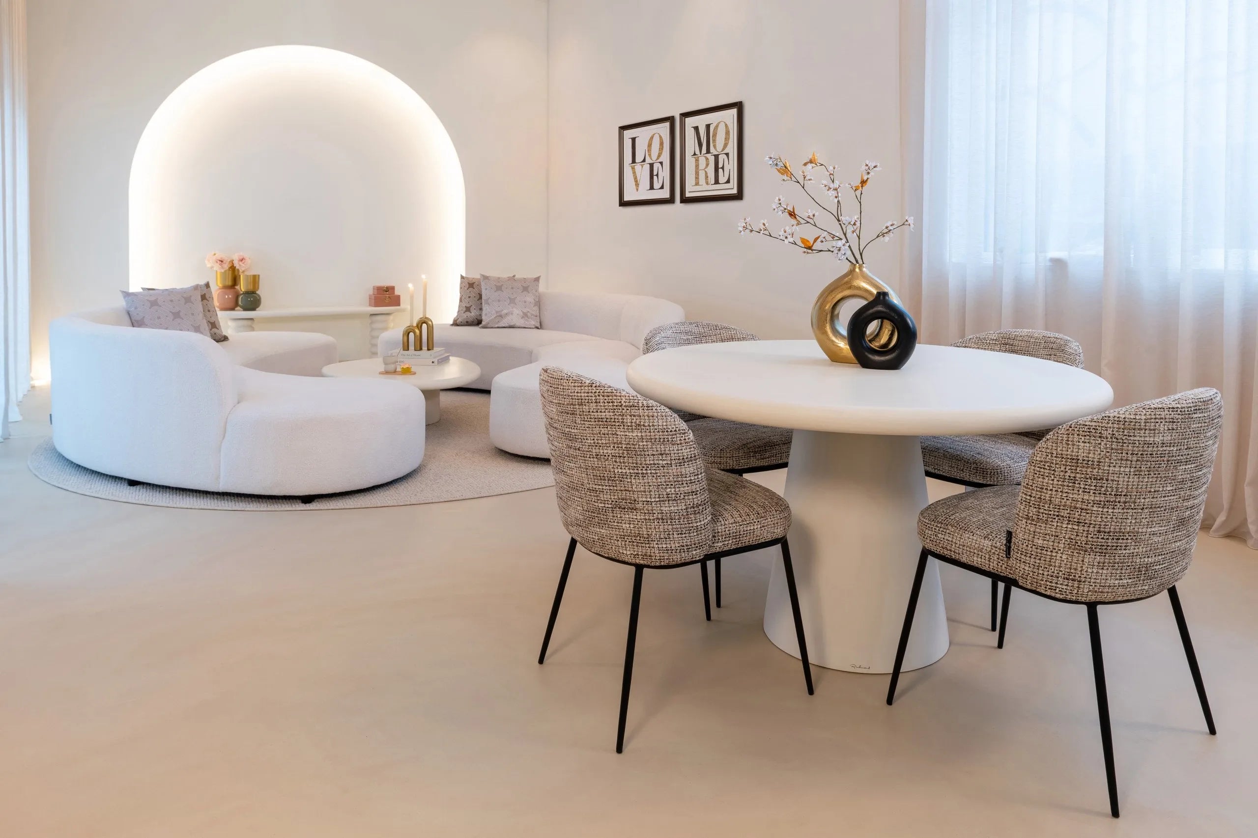 Richmond Interiors Felice Black Donut Vase