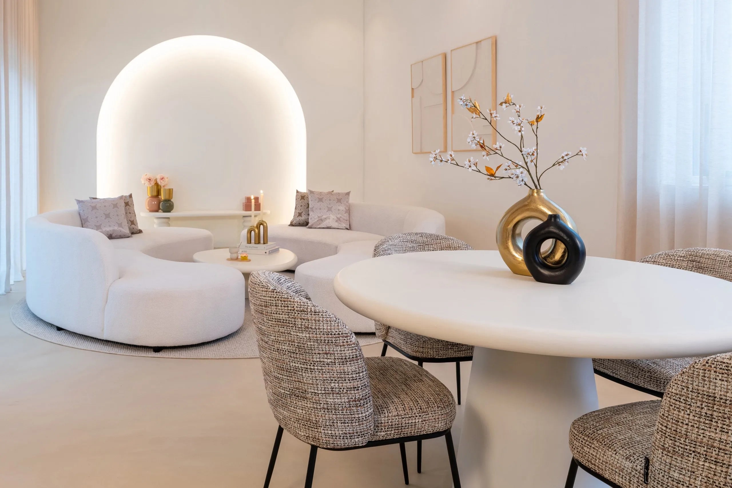 Richmond Interiors Felice Black Donut Vase