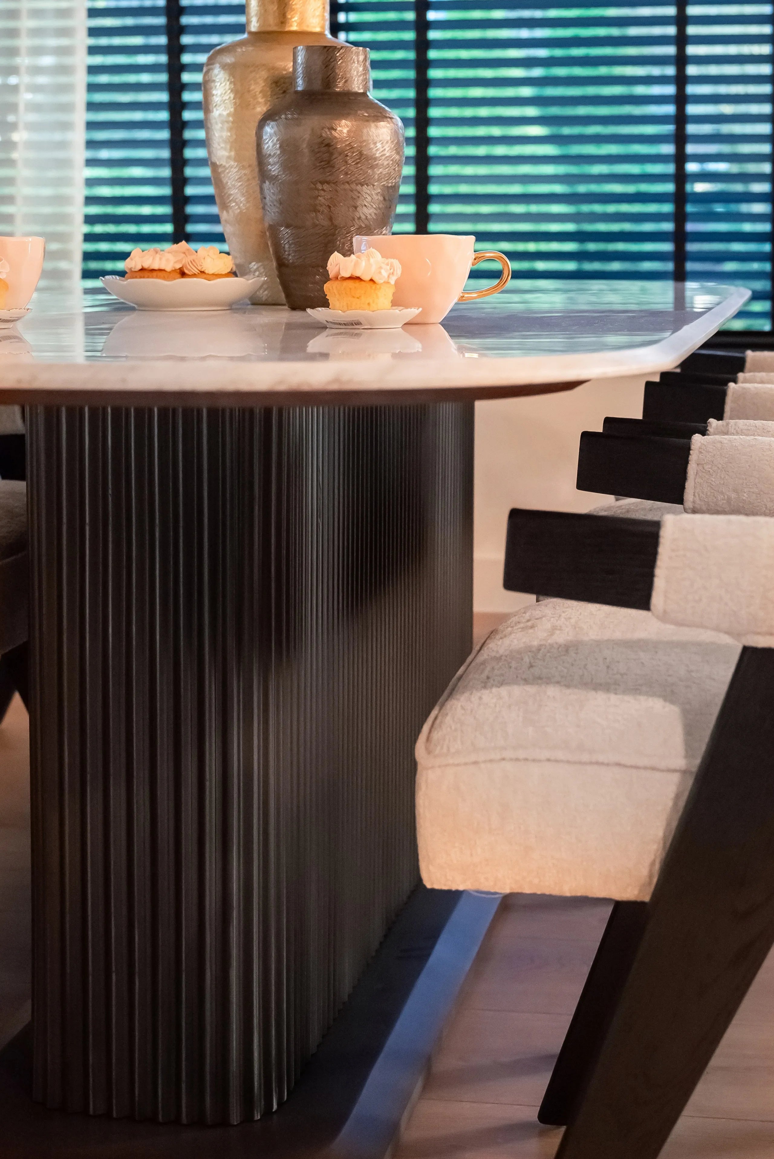 Richmond Interiors Joah Smoked Gold Vase Small