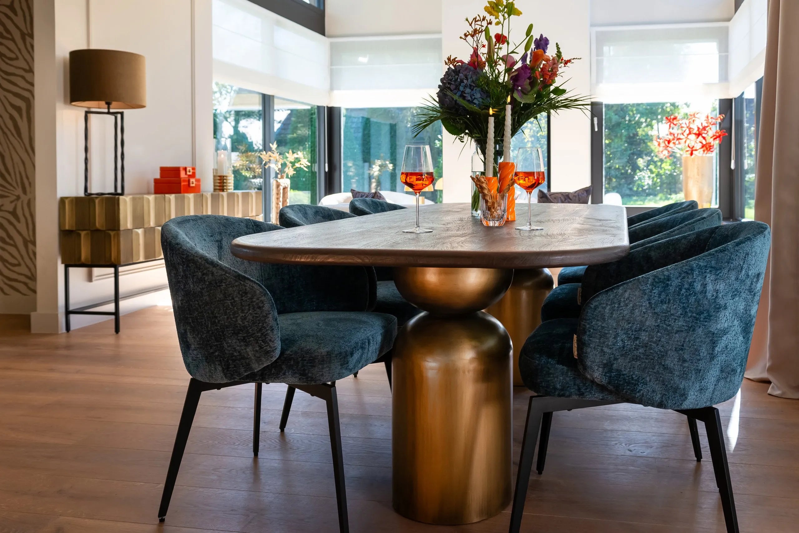 Richmond Interiors Cavo Brushed Gold & Black Acacia Wood Rounded Rectangle Dining Table | 8 Seater