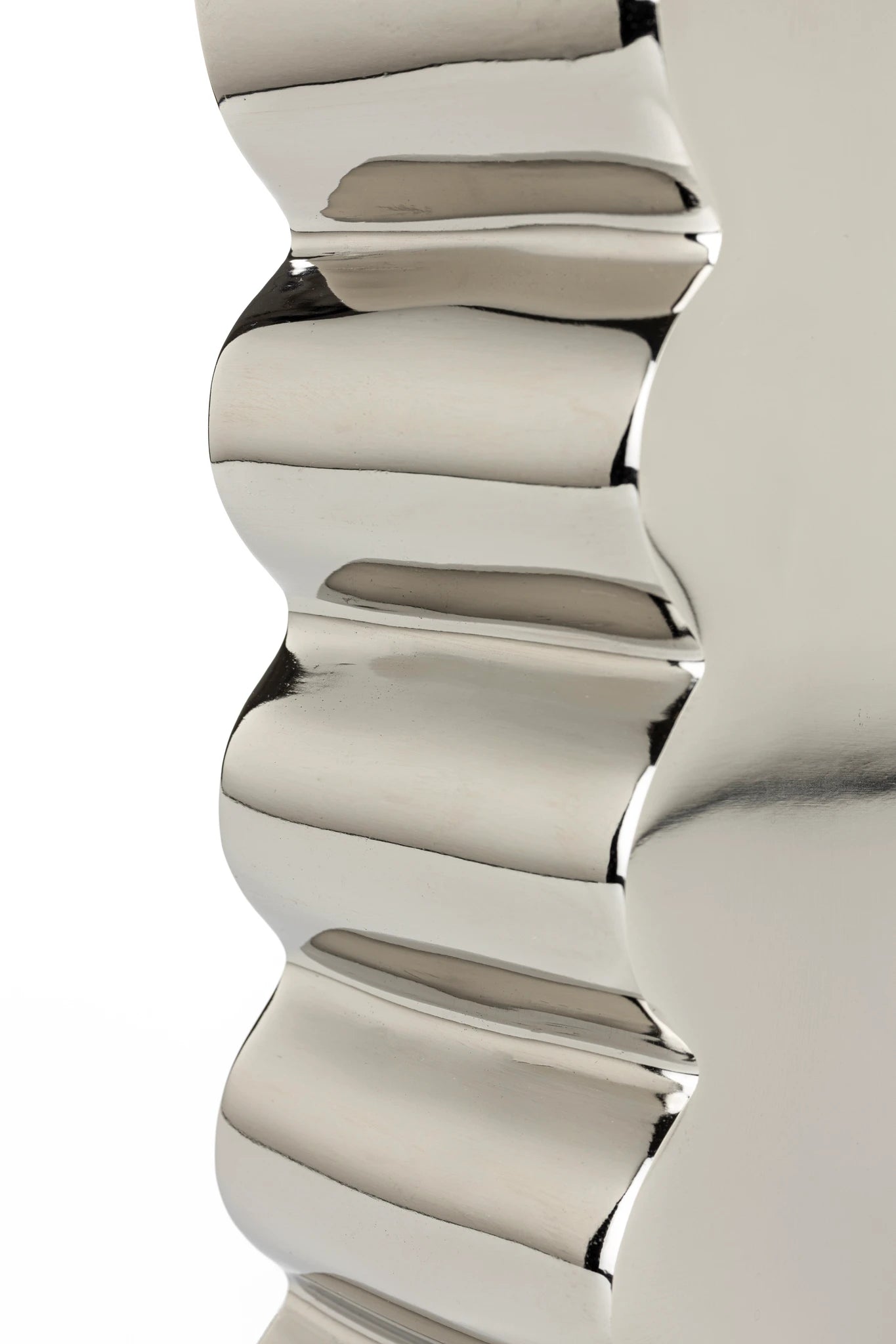 Zuiver Curves Shiny Silver Aluminium Vase Small