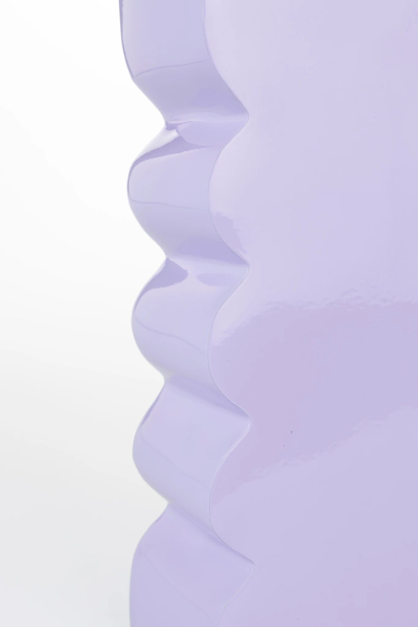 Zuiver Curves Shiny Lilac Aluminium Vase Small