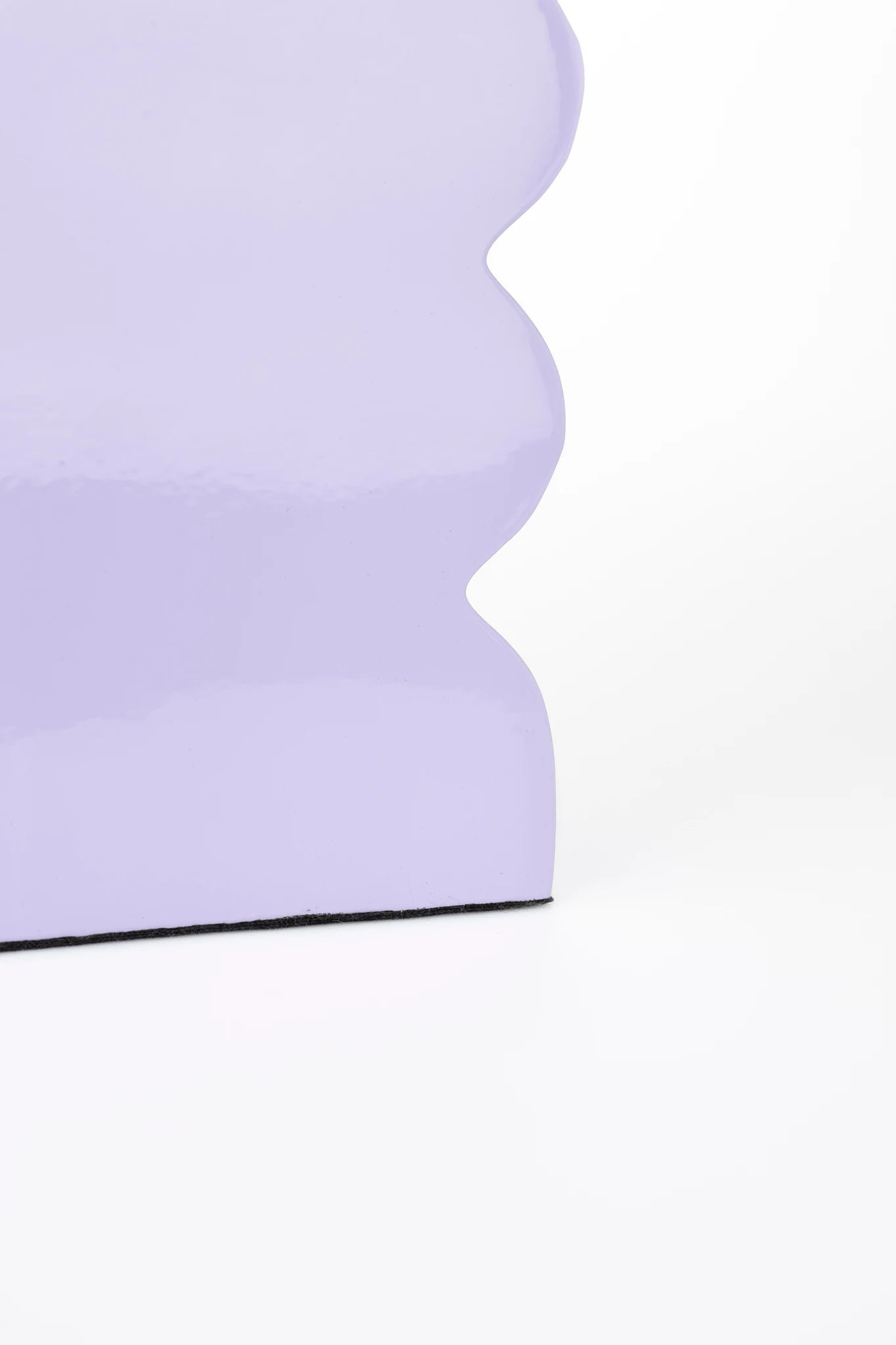 Zuiver Curves Shiny Lilac Aluminium Vase Small
