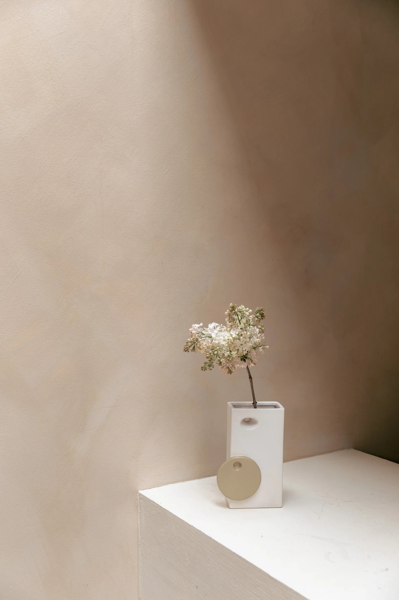 Zuiver Bloomer Beige Ceramic Vase