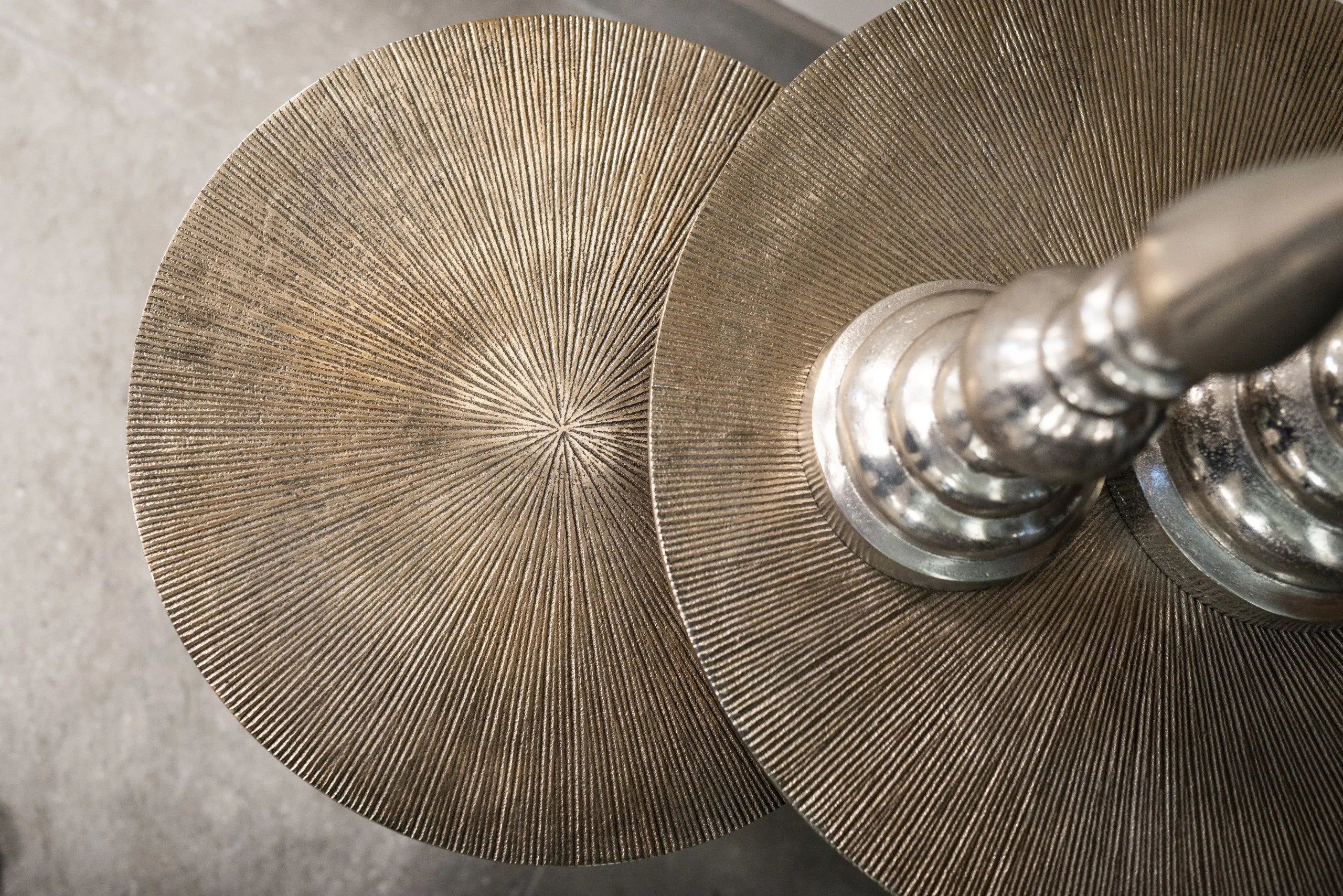 Set of 3 Richmond Interiors Vittorio Starburst Champagne Gold Tripod Coffee Table Nest
