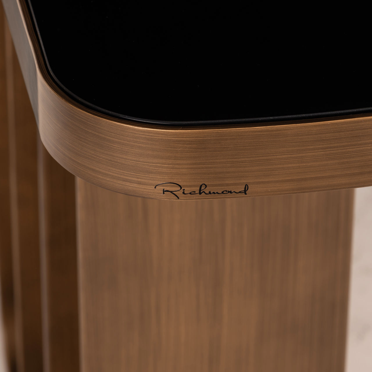 Console Locarno brushed gold