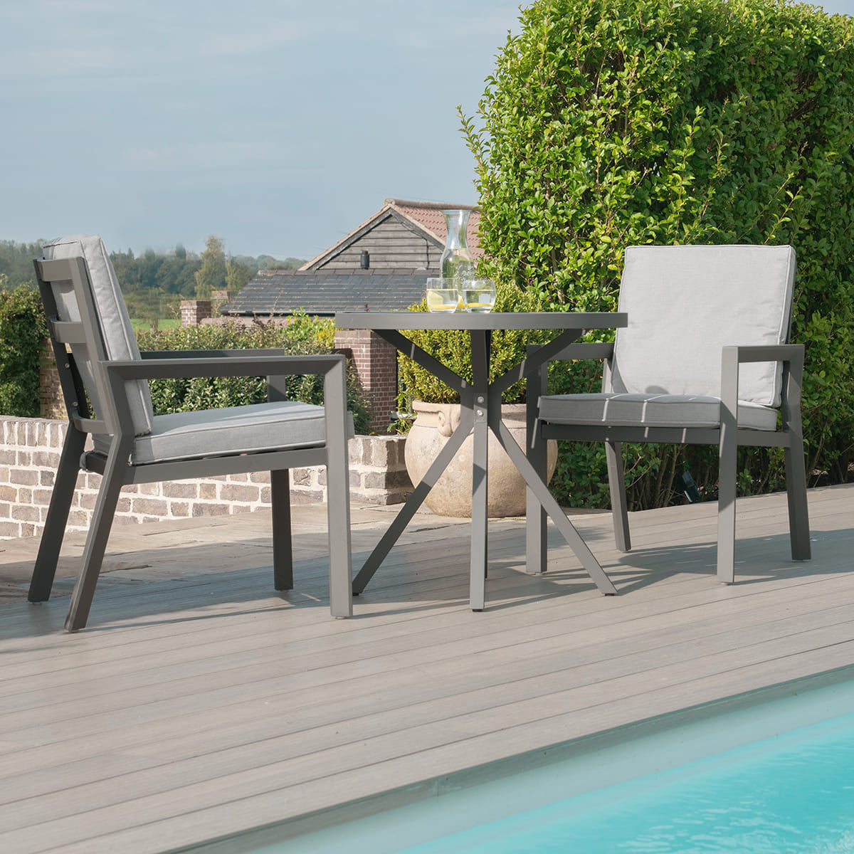 Maze New York Dove Grey Outdoor Bistro Set