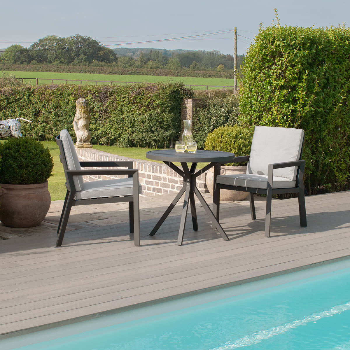 Maze New York Dove Grey Outdoor Bistro Set