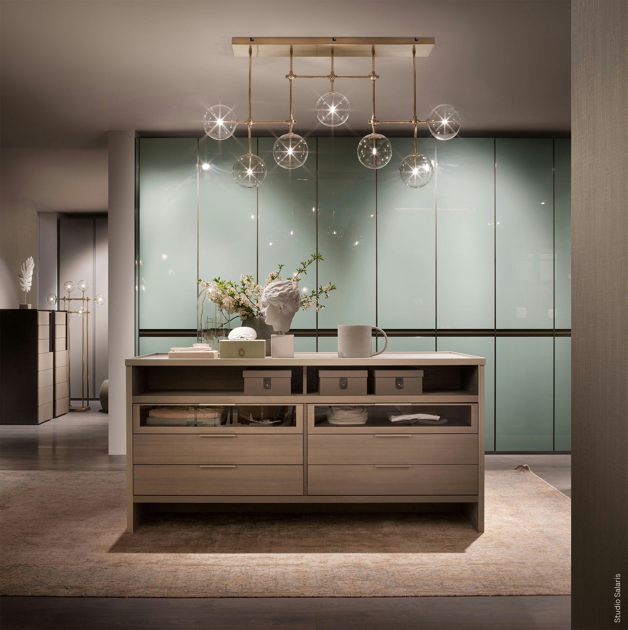 Schwung Soap B7 Burnished Brass Transparent Globe Chandelier Large