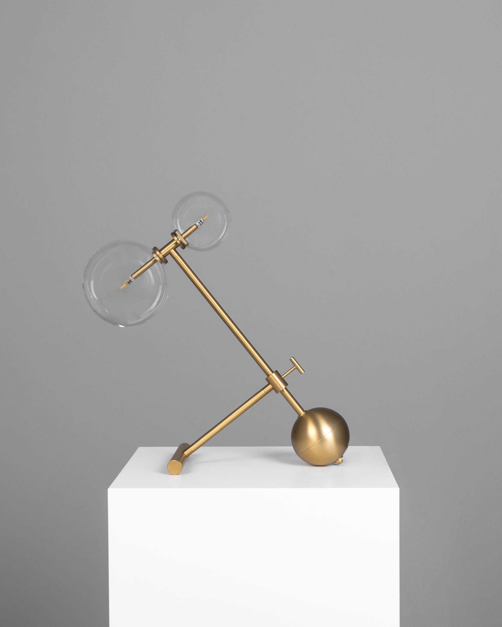 Schwung Zosia Burnished Brass Transparent Globe Table Lamp