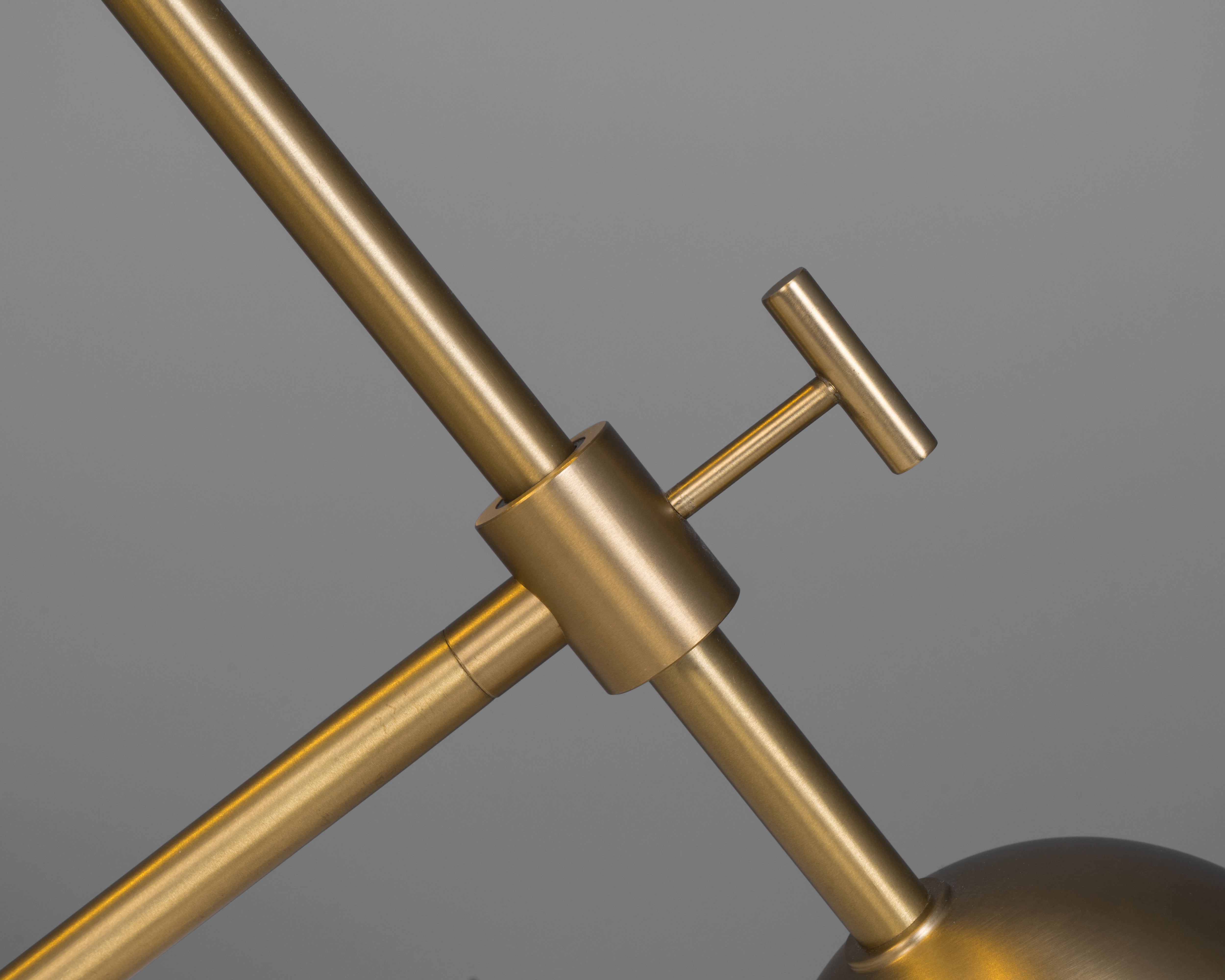 Schwung Zosia Burnished Brass Transparent Globe Table Lamp