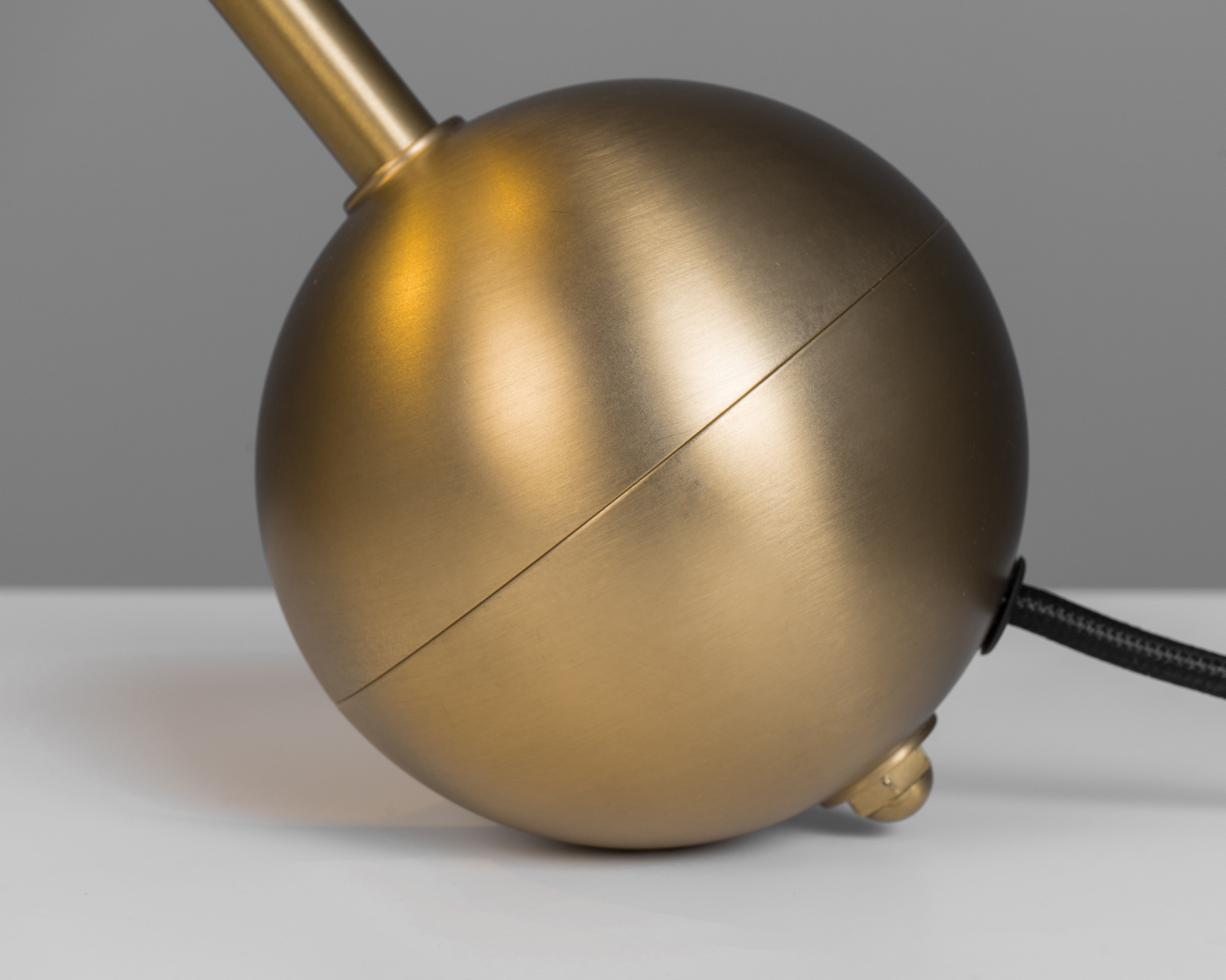 Schwung Zosia Burnished Brass Transparent Globe Table Lamp