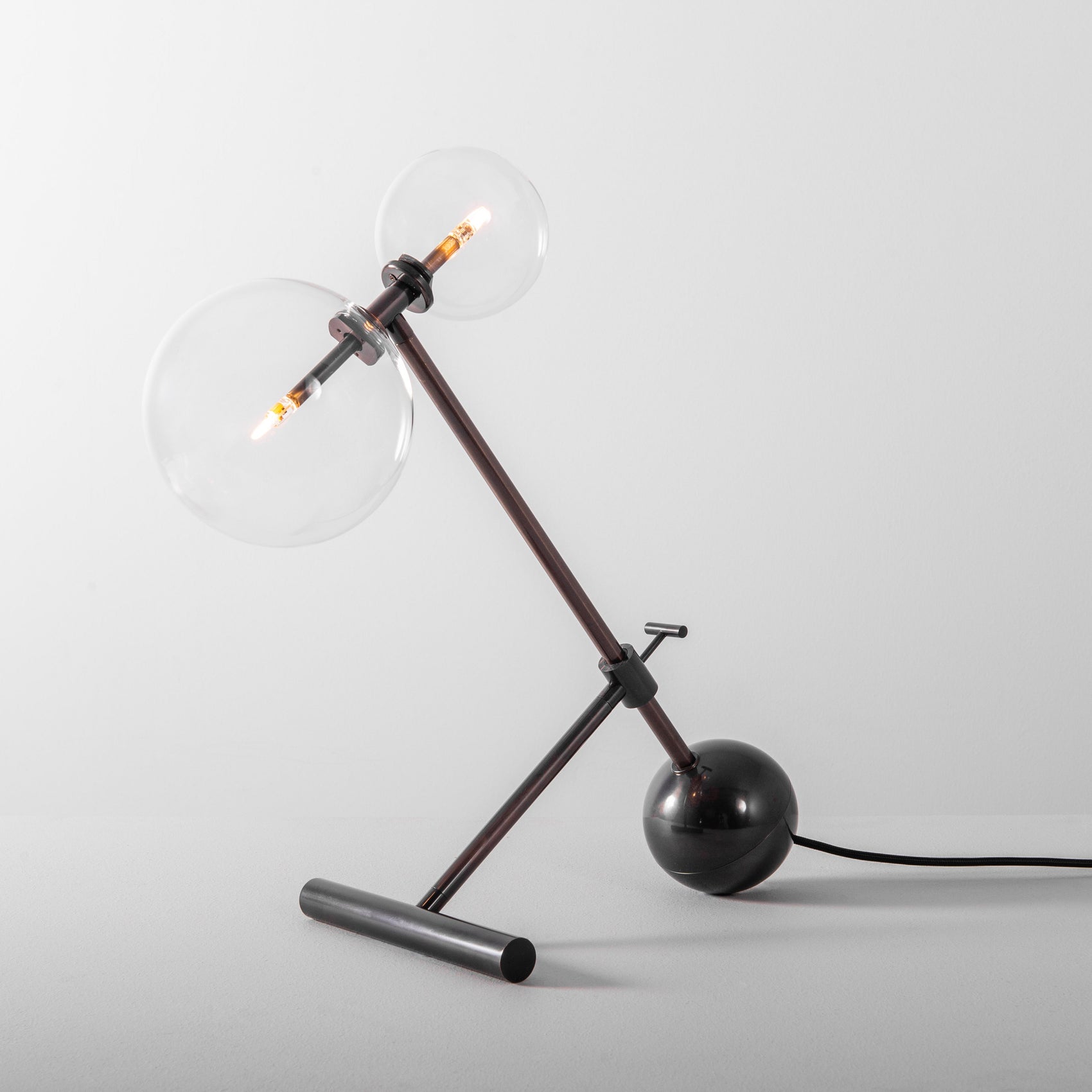 Schwung Zosia Black Gunmetal Transparent Globe Table Lamp