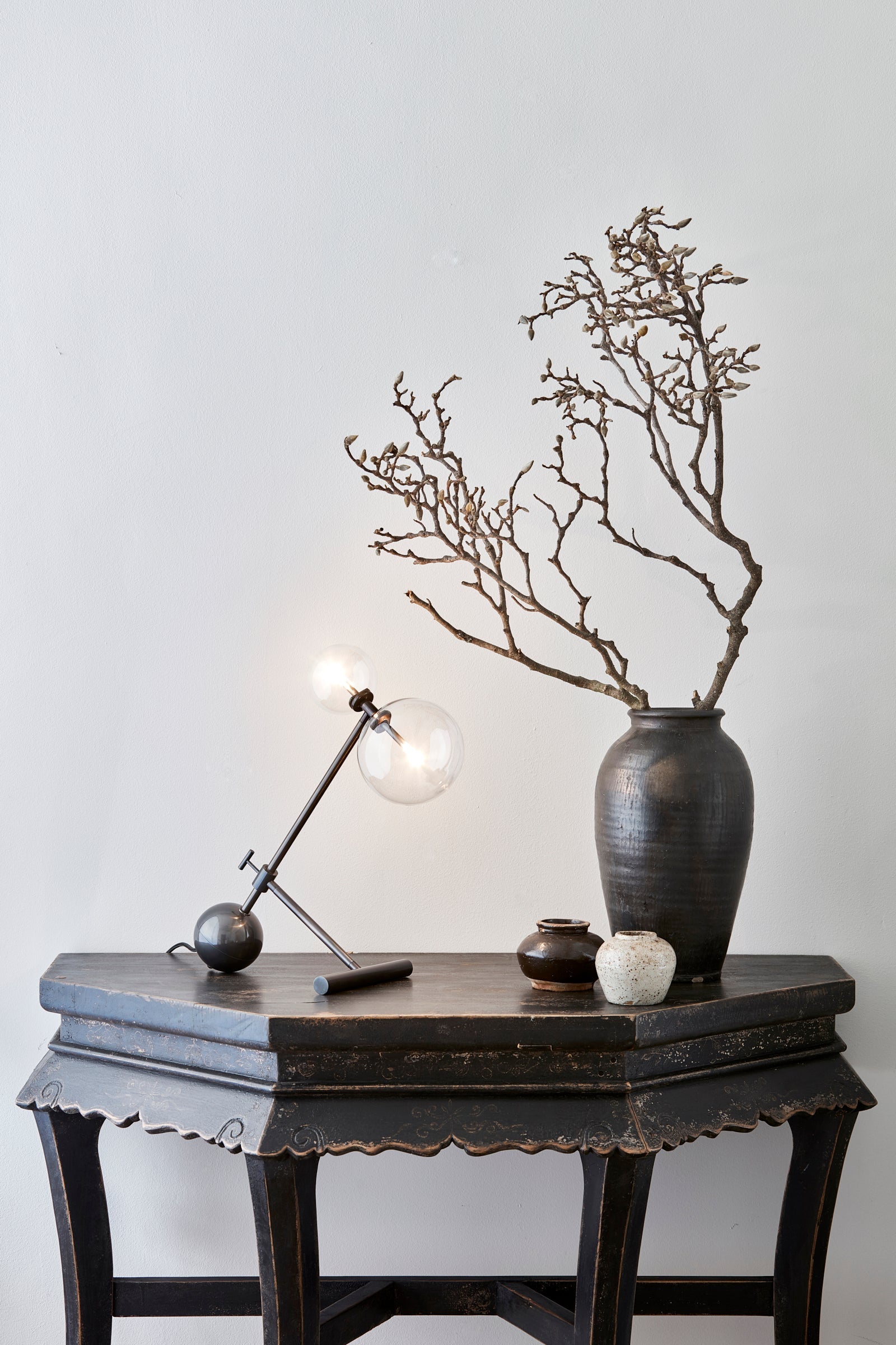 Schwung Zosia Black Gunmetal Transparent Globe Table Lamp