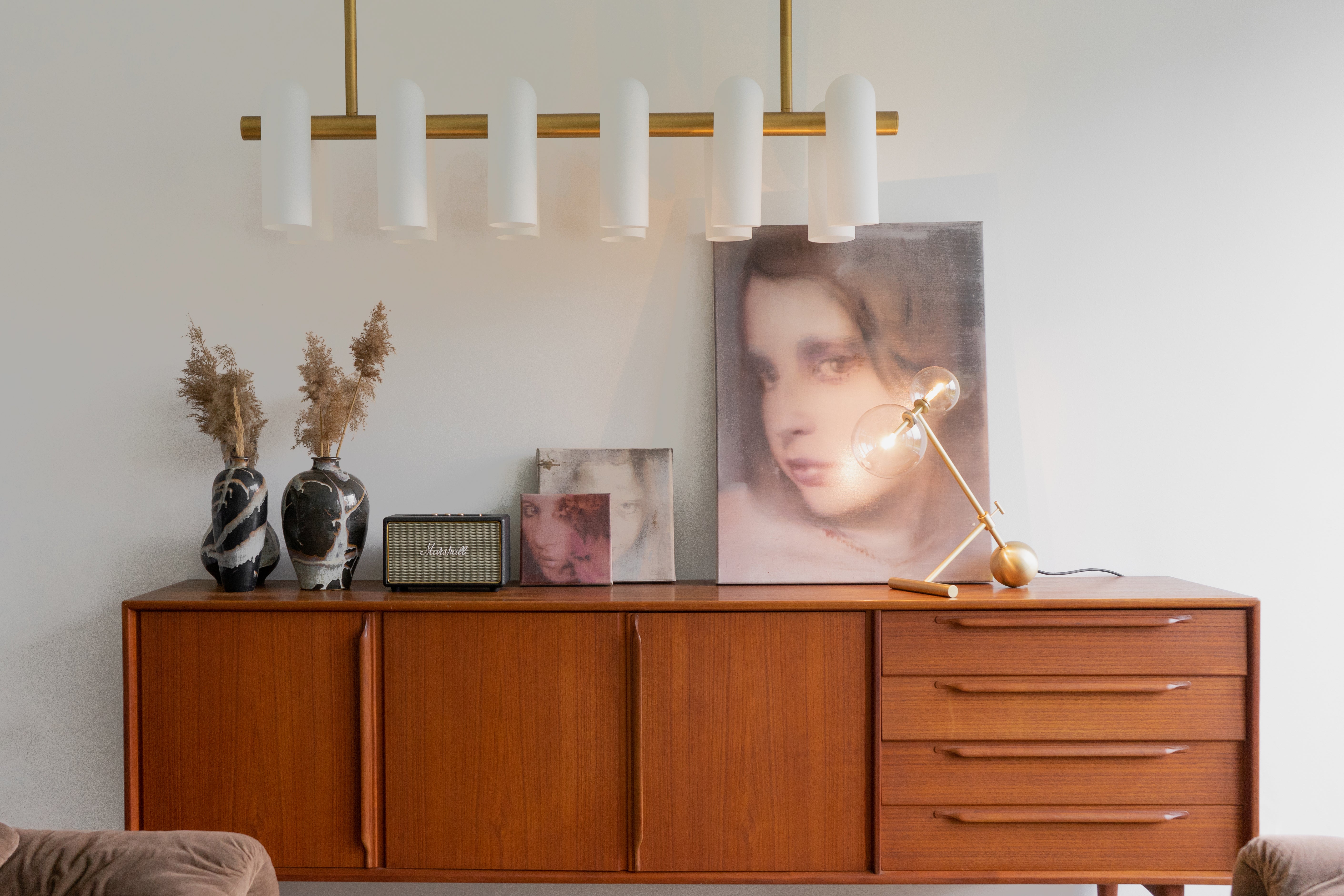 Schwung Zosia Burnished Brass Transparent Globe Table Lamp