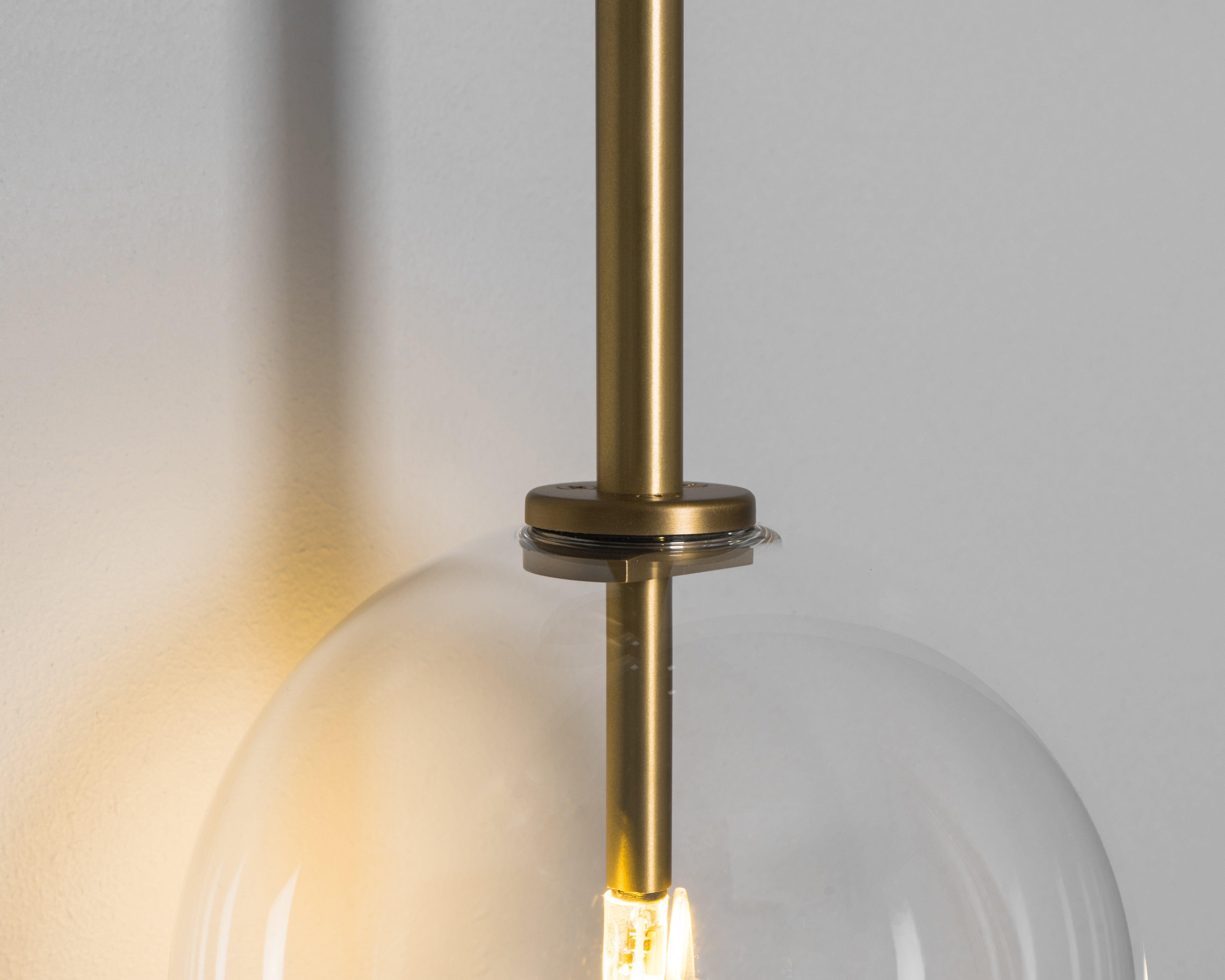 Schwung Miron Transparent Globe Wall Light