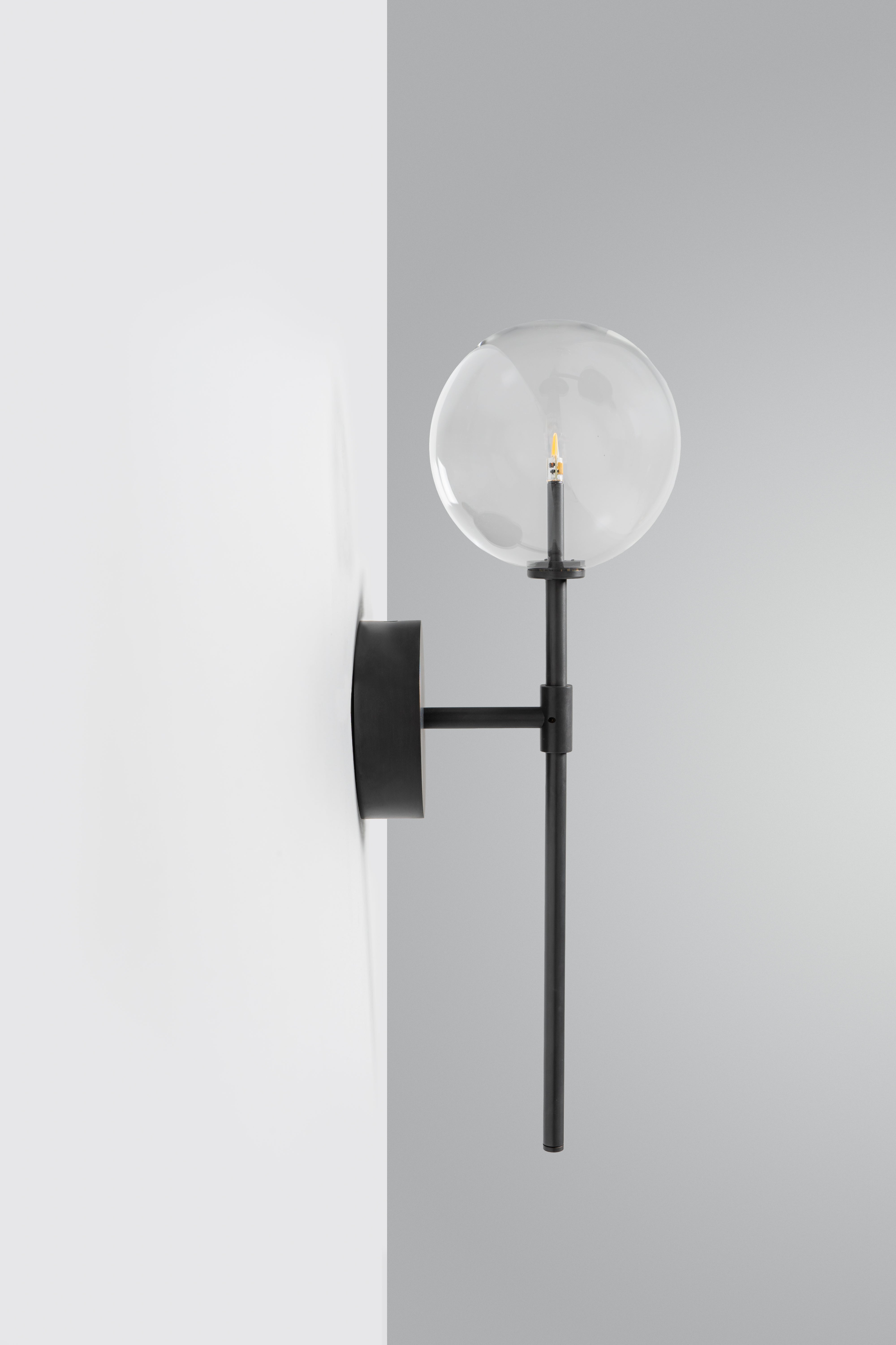 Schwung Dawn Single Black Gunmetal Transparent Globe Wall Light