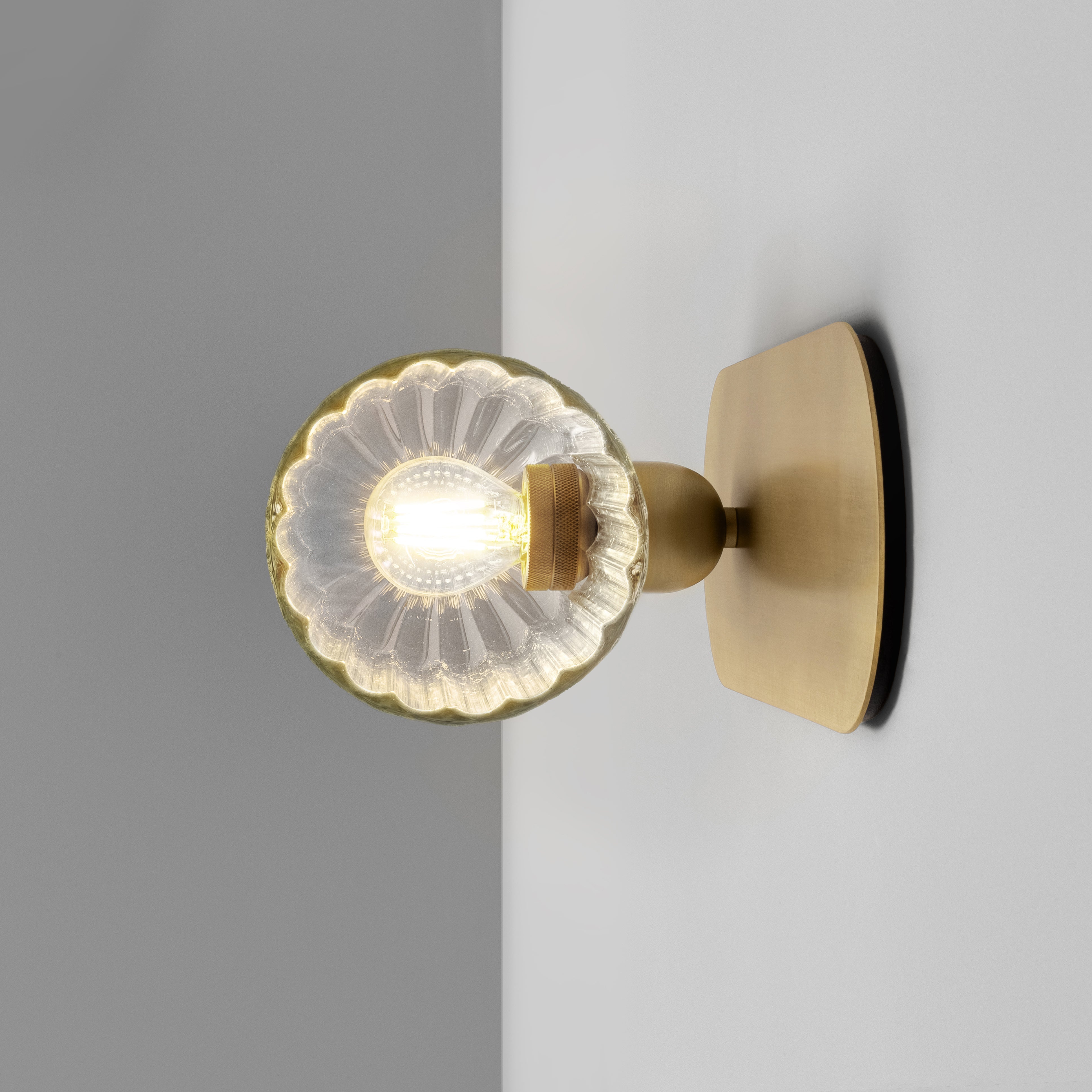 Schwung Odyssey Paris Burnished Brass Wall Light