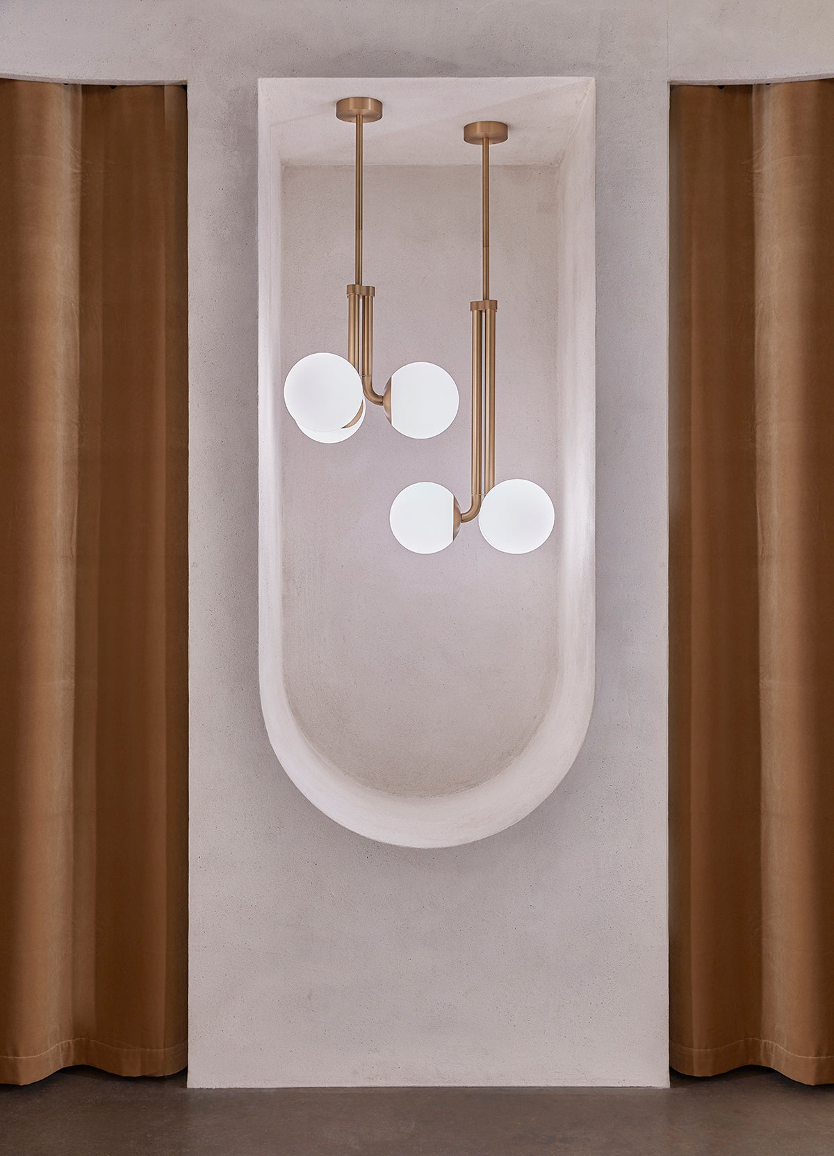 Schwung Tubular 700 Chandelier Burnished Brass