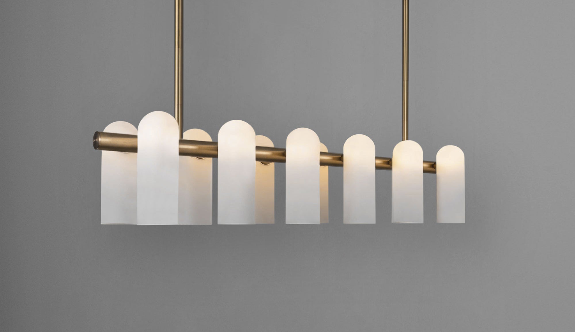 Schwung Odyssey Linear Chandelier | Medium